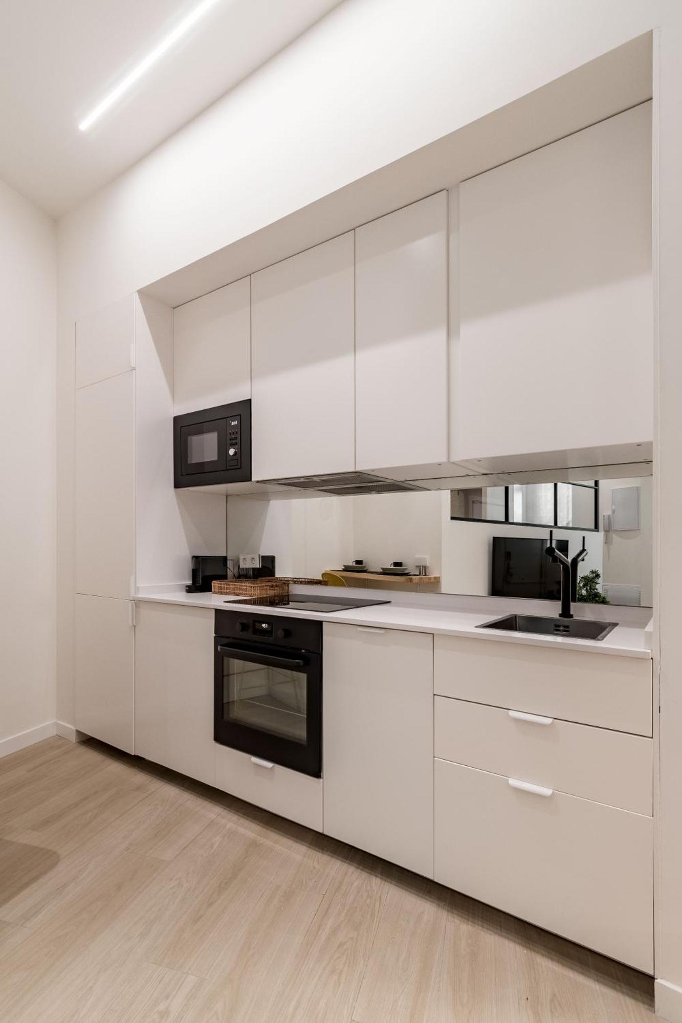 Apartment Charming Almudena