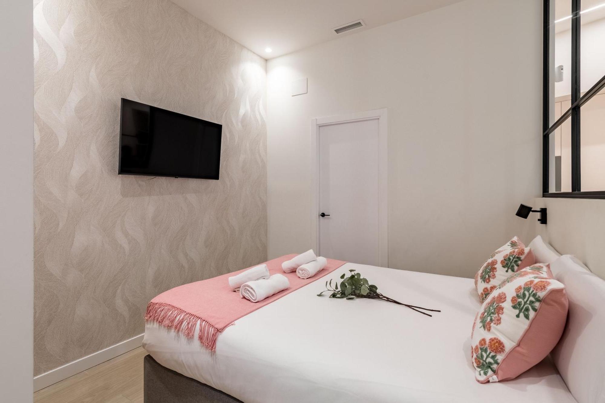 Apartment Charming Almudena *
