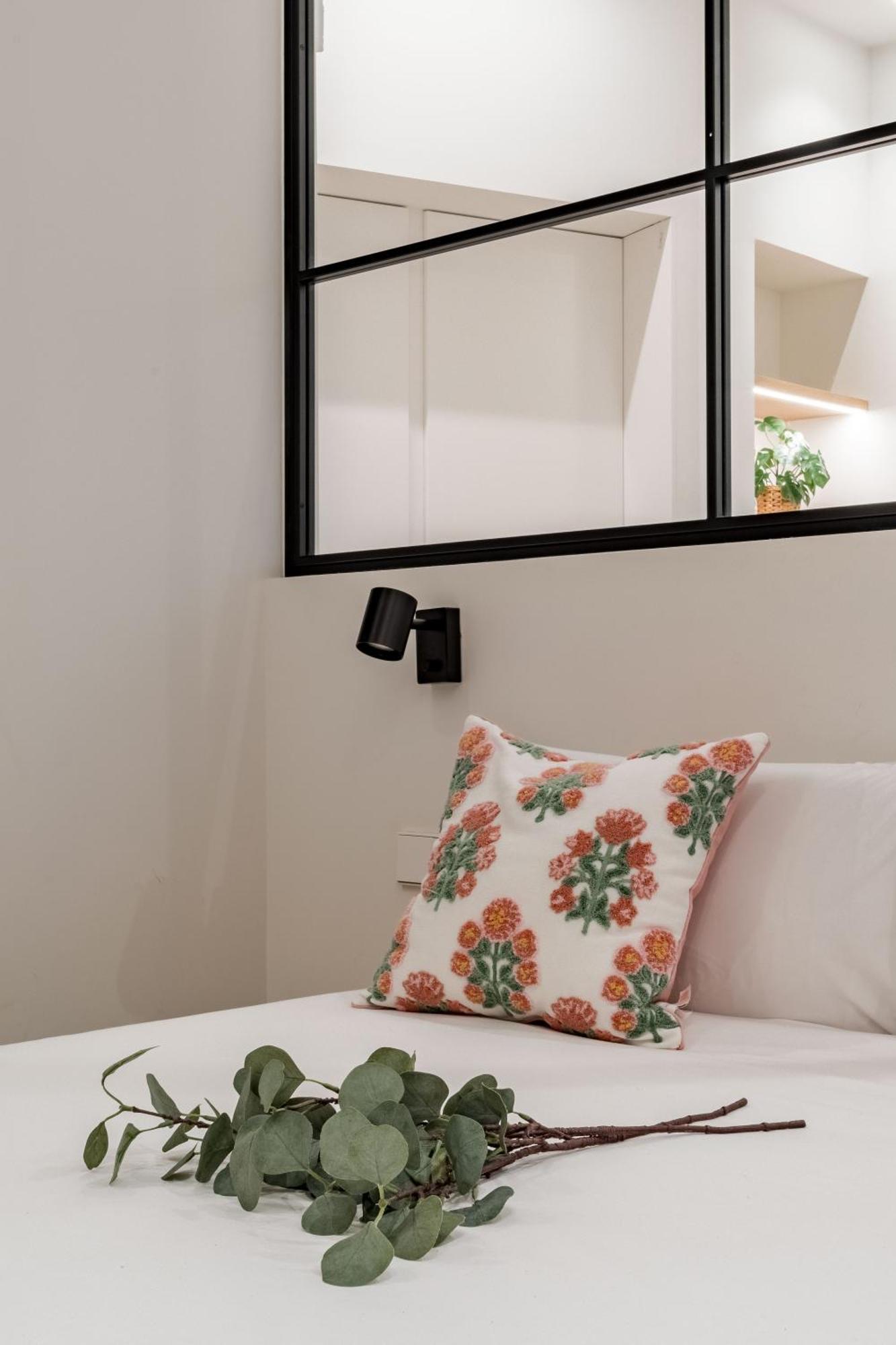 Charming Almudena Apartment *
