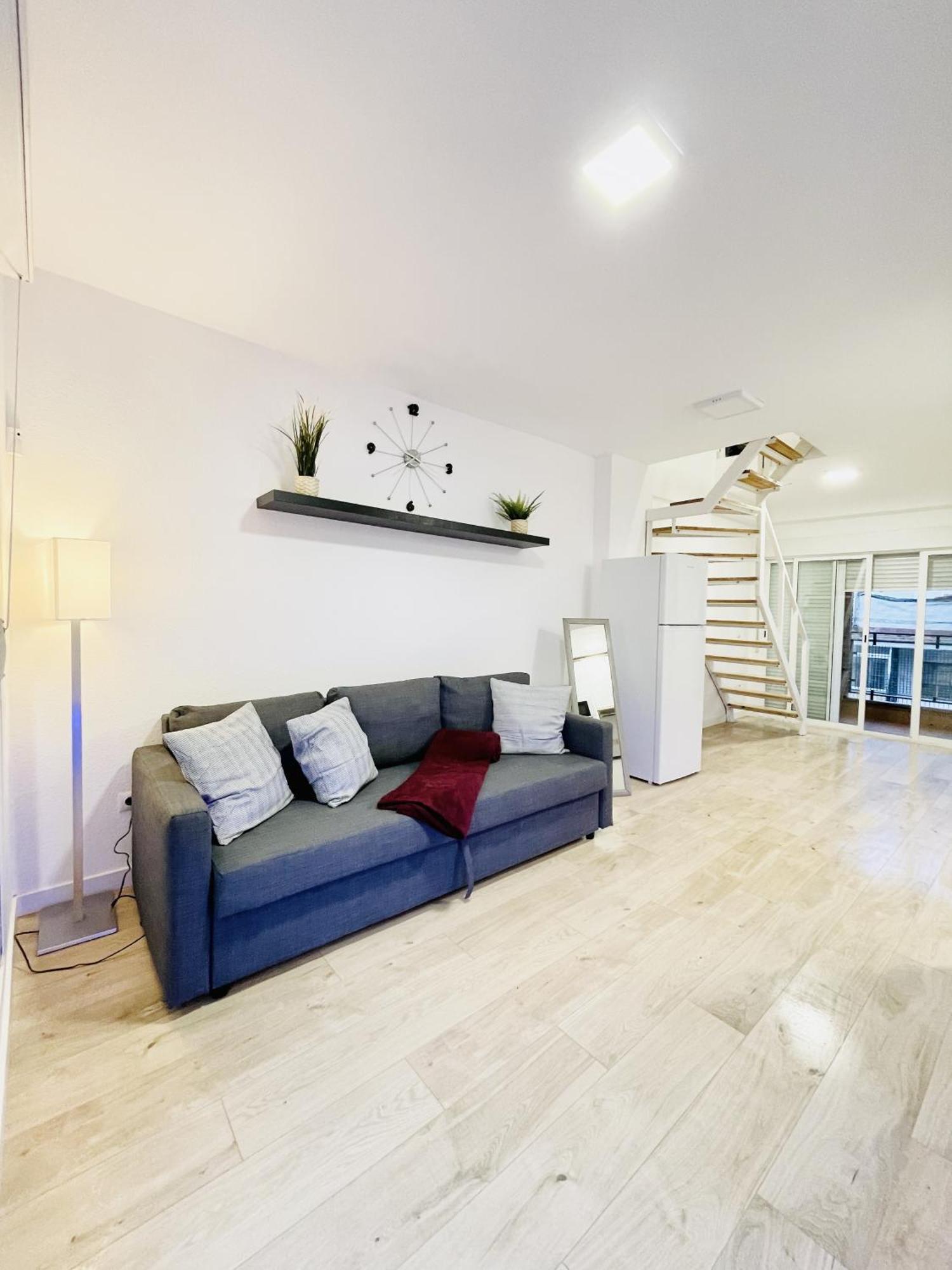 Magnifico Duplex Con Ascensor Fr83 * Madrid