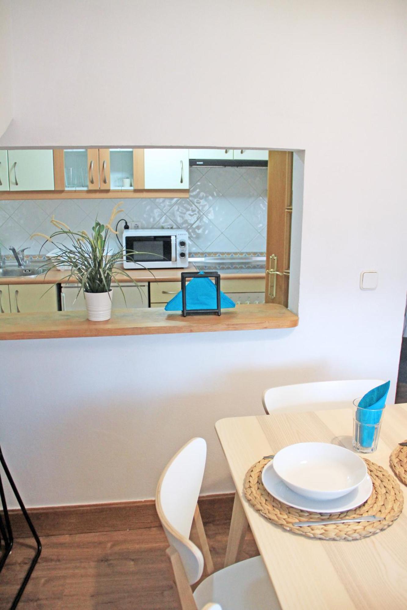 En - Sol Apartment *