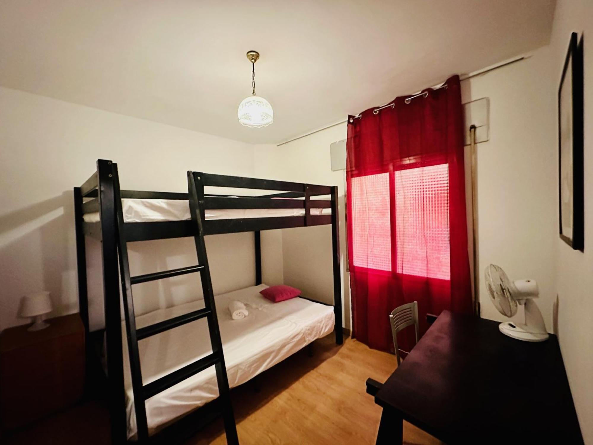 Apartment In Downtown *