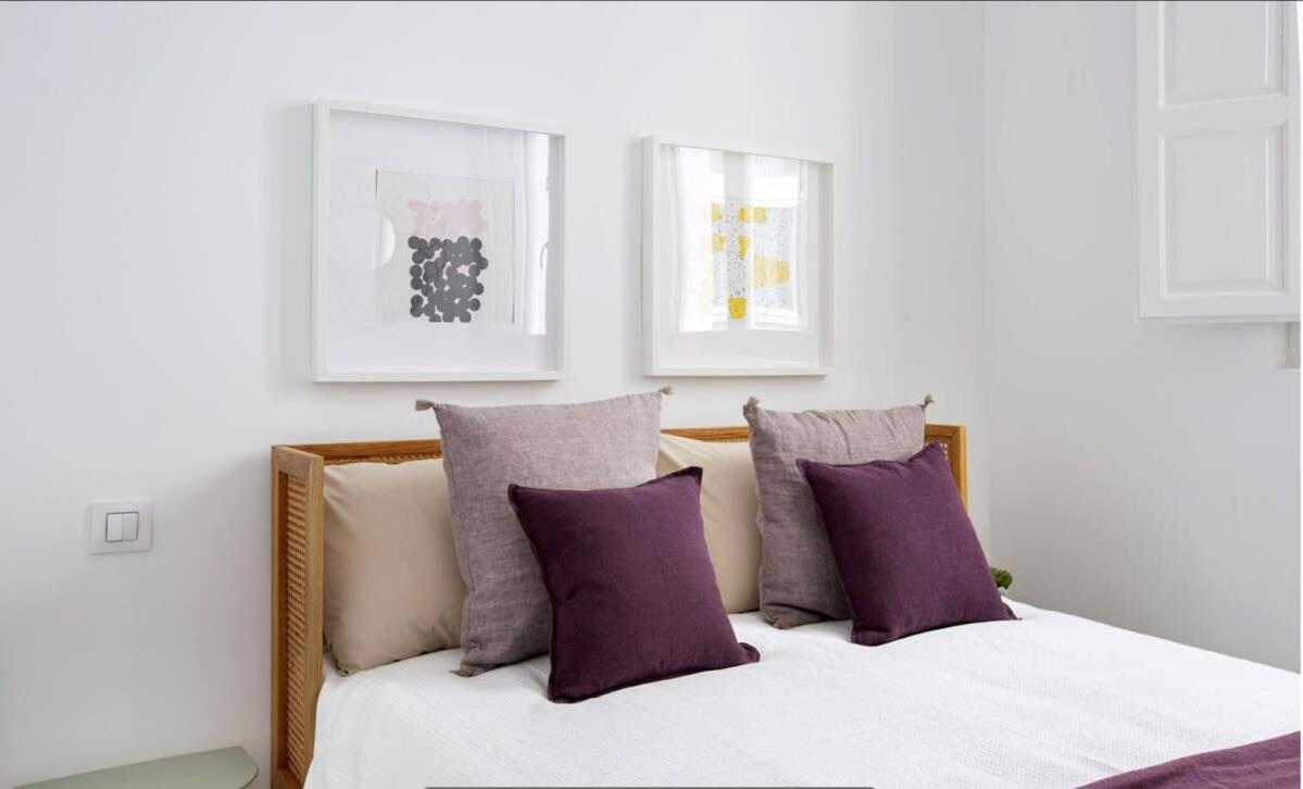Charming In The Justicia Neighborhood Apartment *