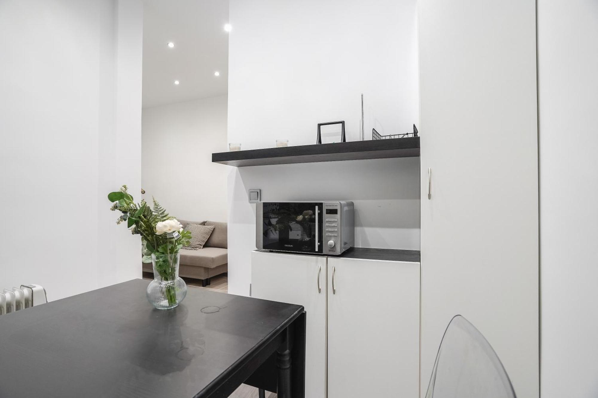 Apartment Cozy Apartment-1bedroom 1bath-chamberi *