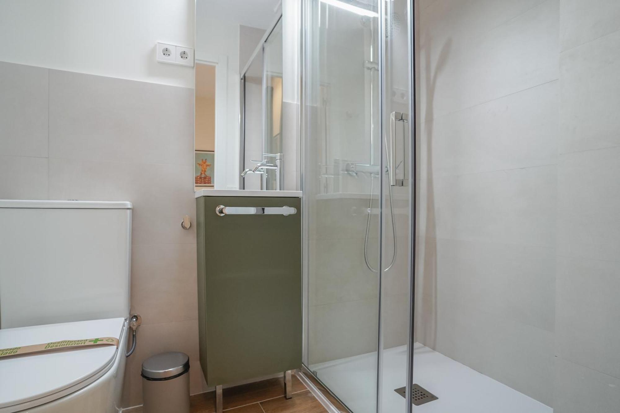 Lejlighed Modern Apartment-2bedrooms 2bathrooms-bernabeu *