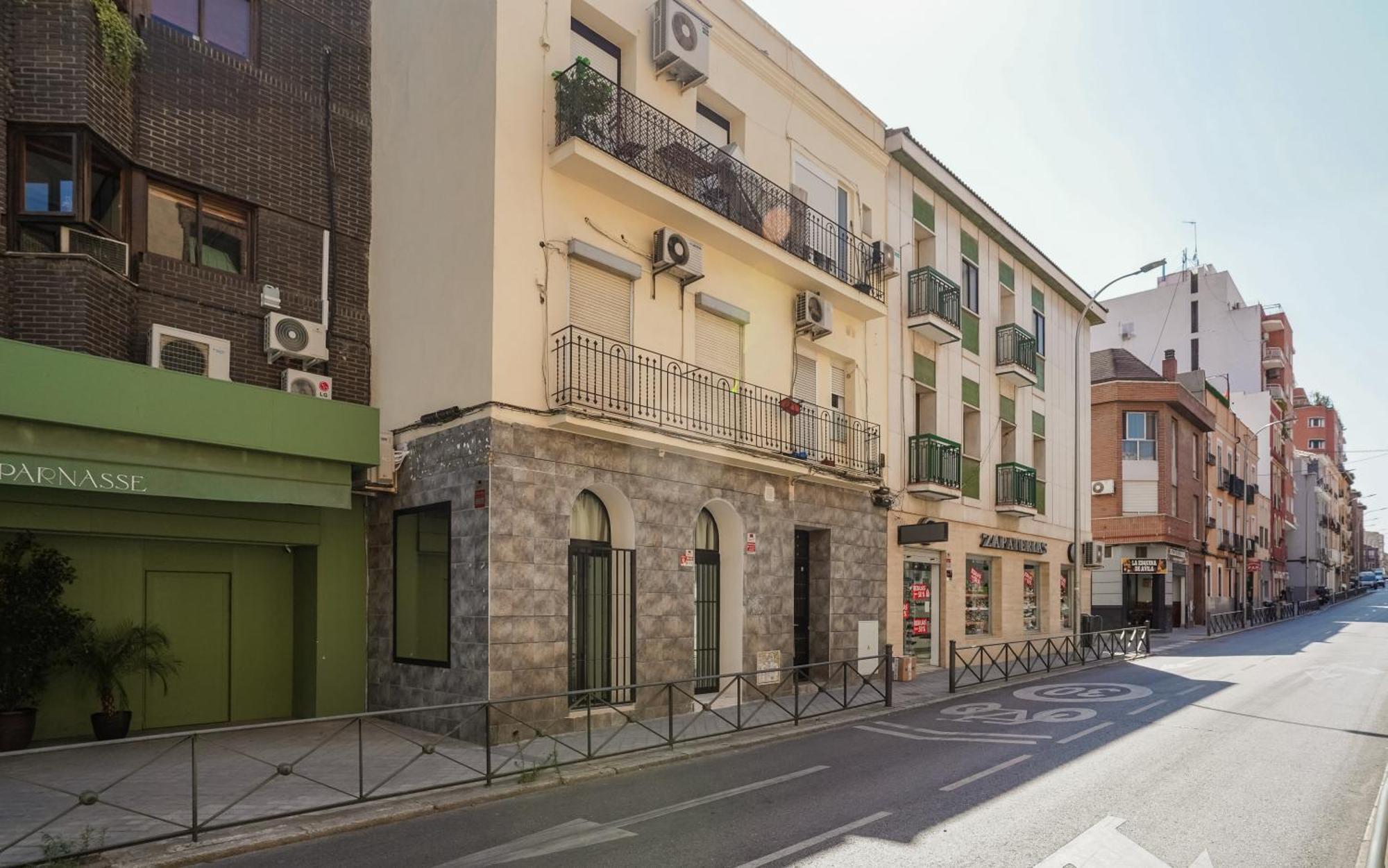 Modern Apartment-2bedrooms 2bathrooms-bernabeu Madrid