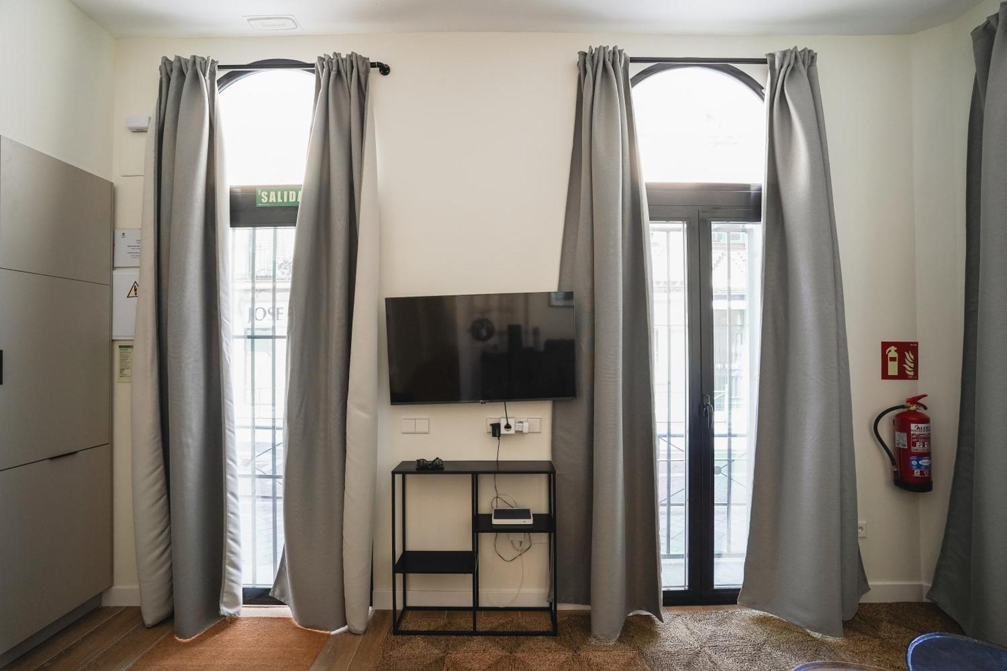 Modern Apartment-2bedrooms 2bathrooms-bernabeu *