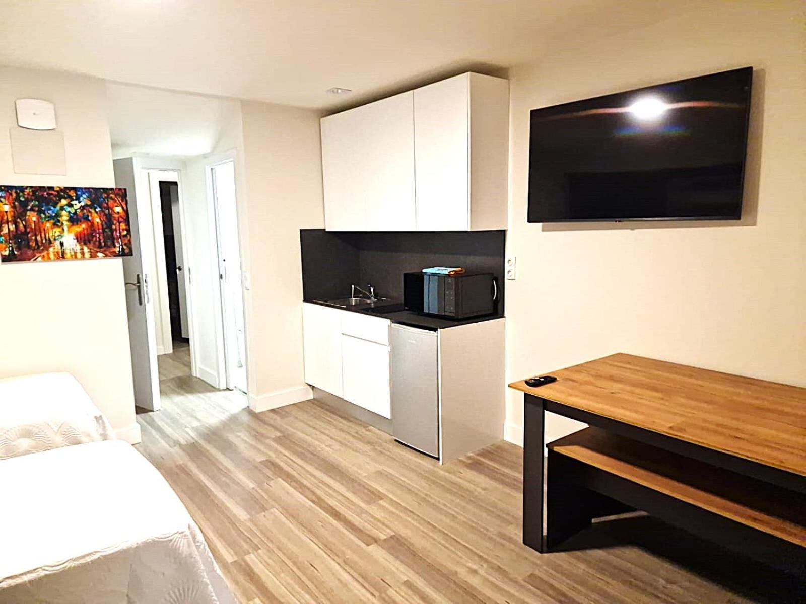 Madrid Suites Apartment *