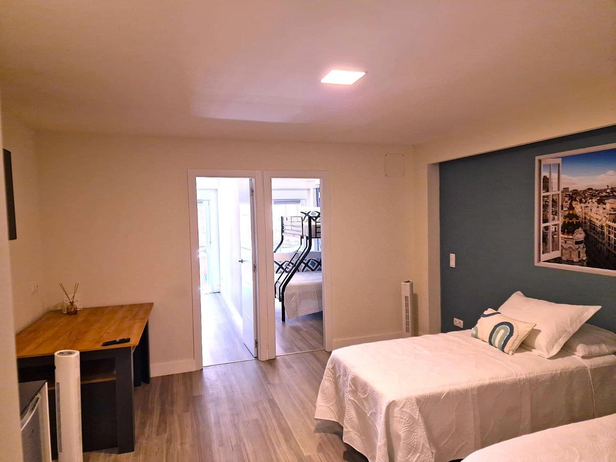 Madrid Suites Apartment *