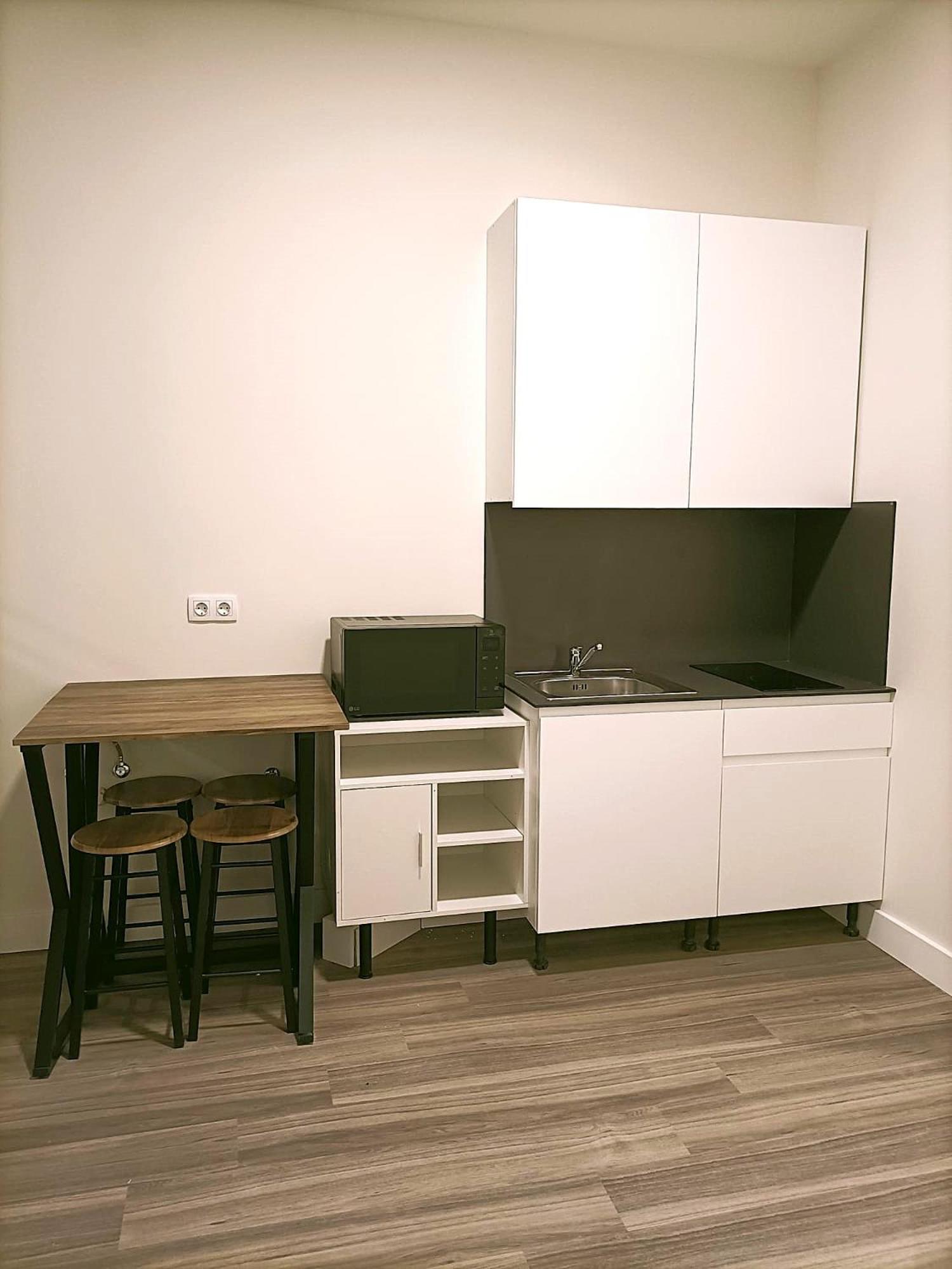 Madrid Suites Apartment *