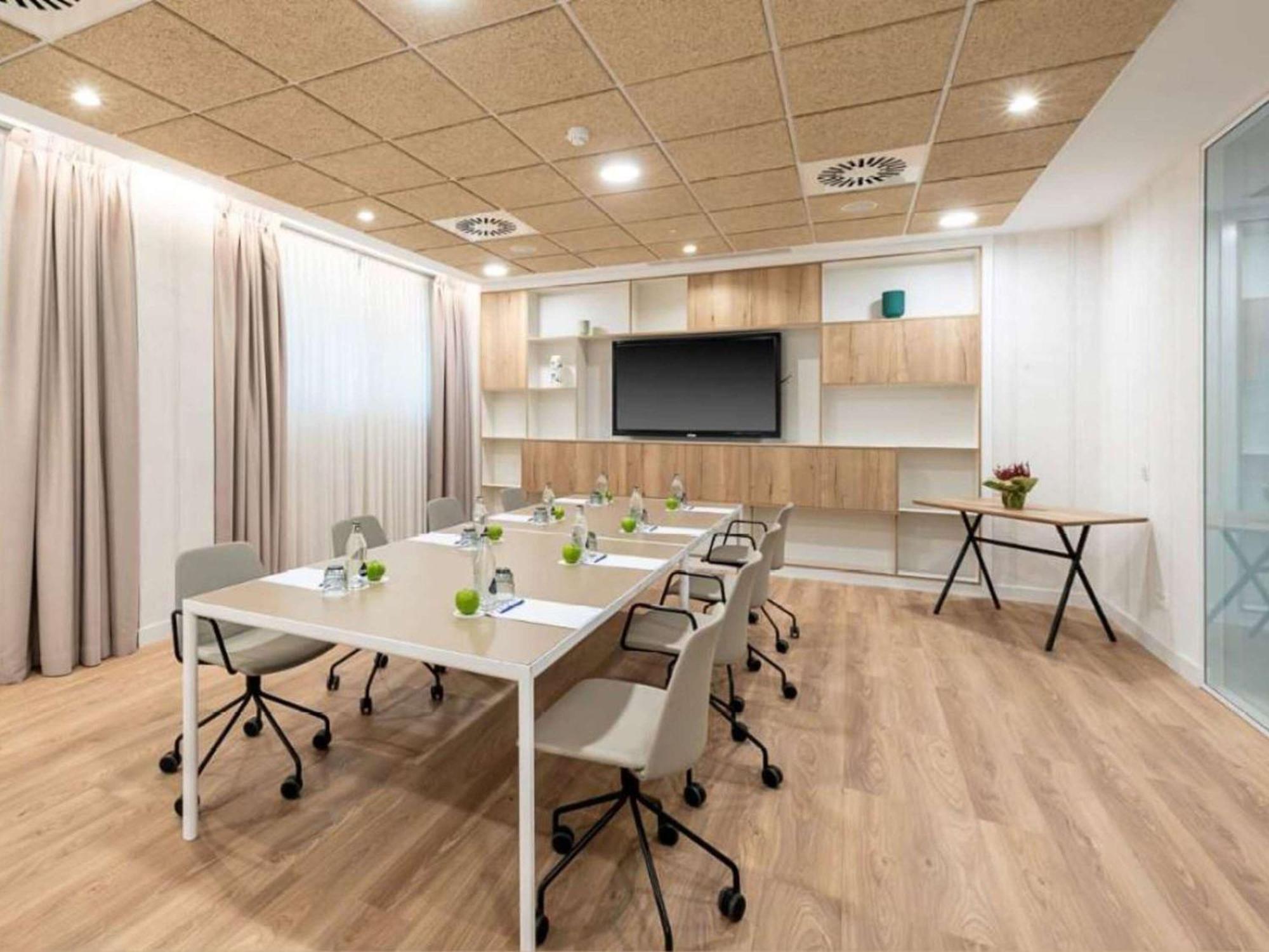 Hotel Novotel Campo De Naciones 4*