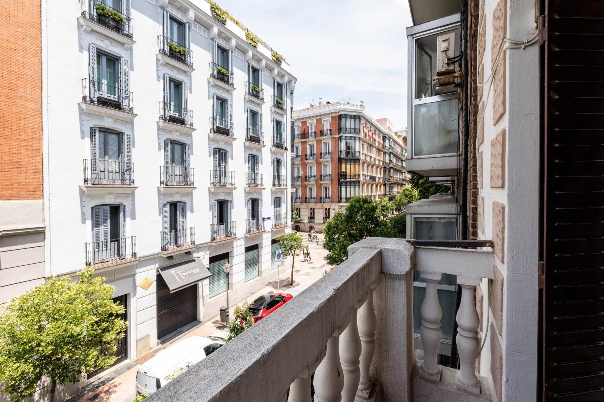 Montaber - La Paz Market Apartment