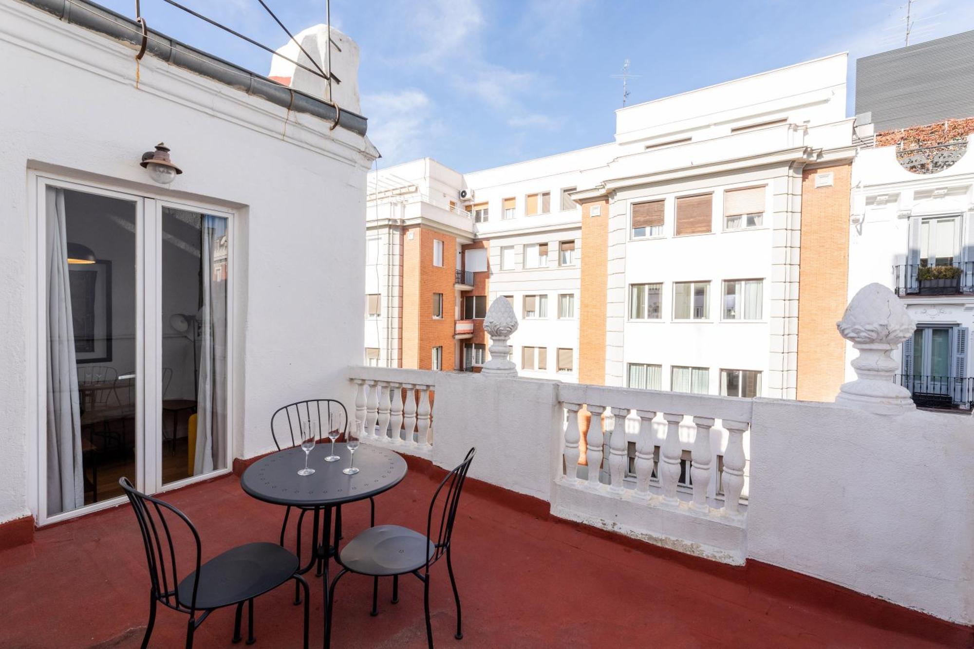Apartamento Montaber - La Paz Market Madri
