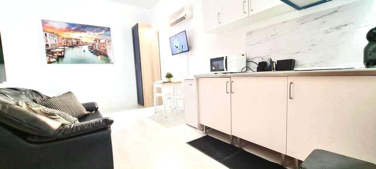 Apartment Oshun Sanchinarro *