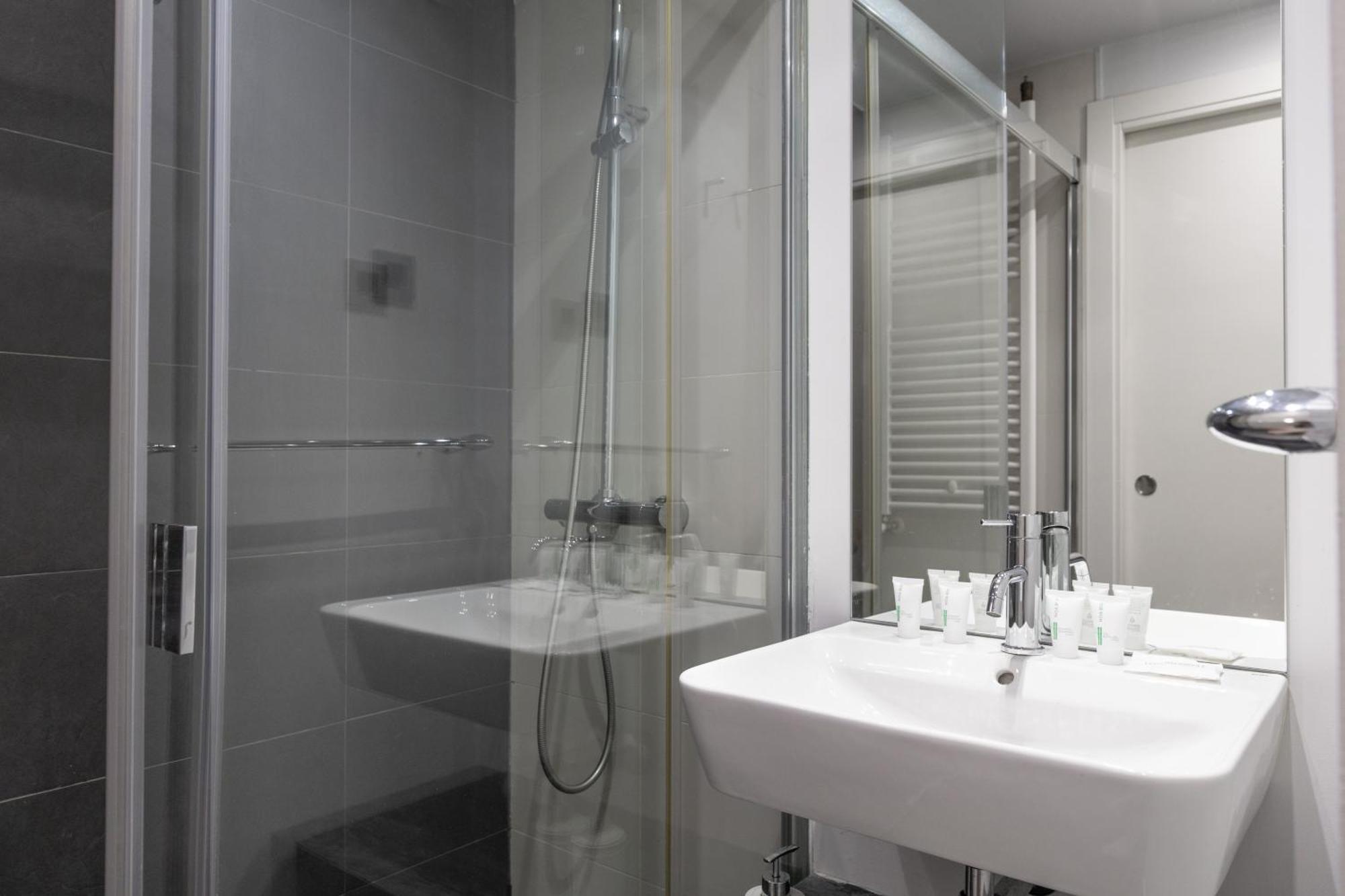 Encanto Y Comfort En De Pilar De Zaragoza * Madrid