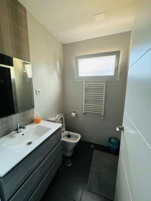 Amplio Y Comodo Apartamento En Ciudad Lineal * Madrid