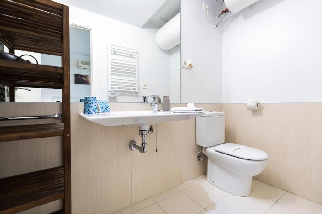 Apartment Oshun Sanchinarro Ii Madrid
