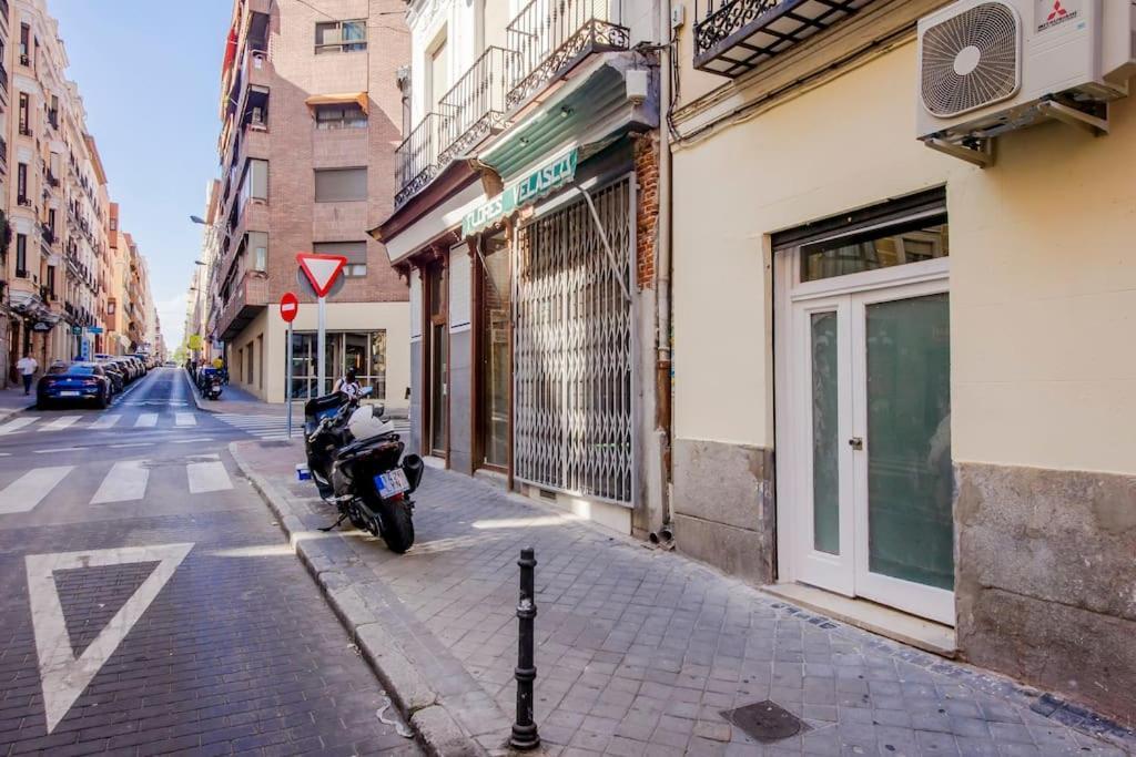 Cool Deluxe Interior Design A 2 Min De Gran Via Lejlighed Madrid