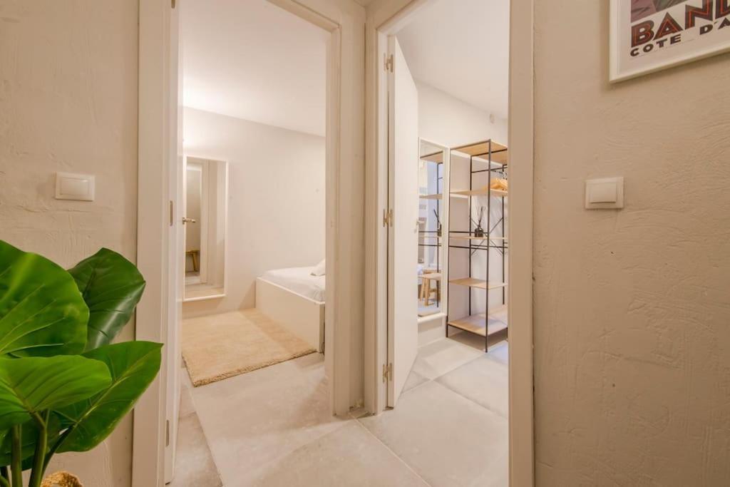 Lejlighed Cool Deluxe Interior Design A 2 Min De Gran Via Madrid