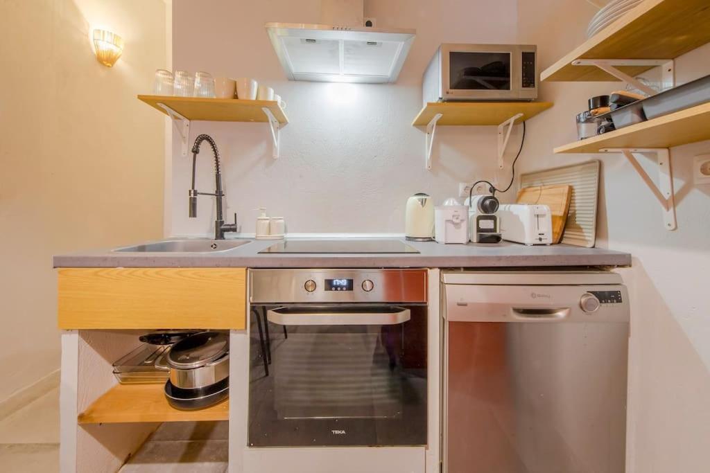 Cool Deluxe Interior Design A 2 Min De Gran Via *