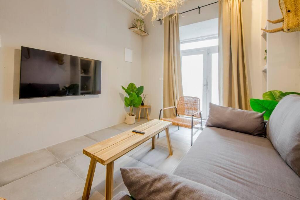 Lejlighed Cool Deluxe Interior Design A 2 Min De Gran Via Madrid