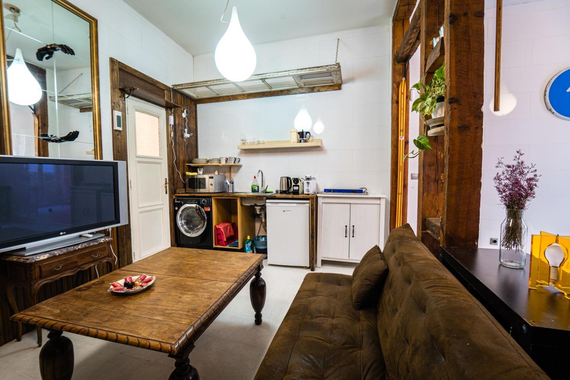 Centrico Estudio En Plaza De Espana By Bebalmy * Madrid
