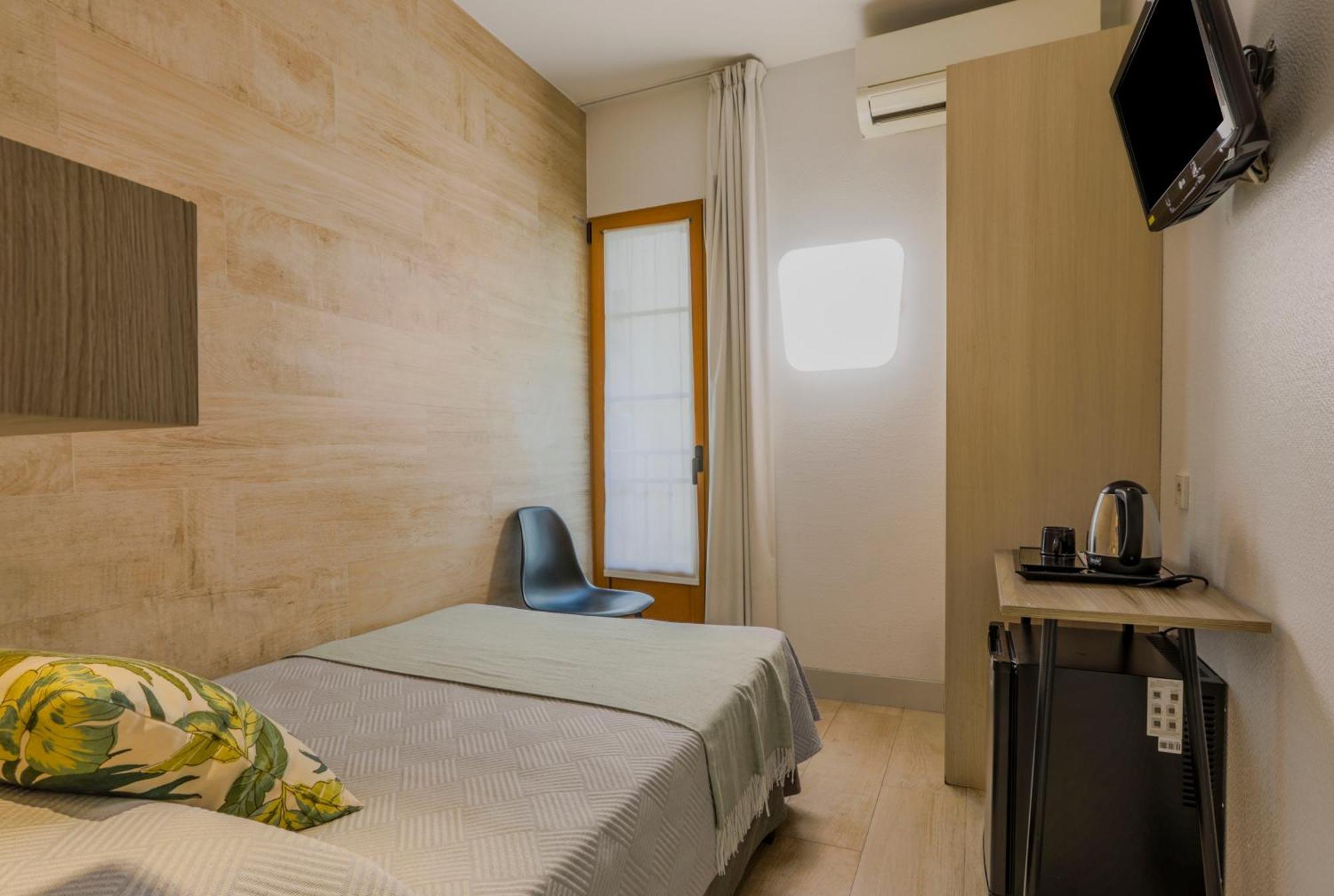 Castilla Ii Puerta Del Sol Gasthof Madrid