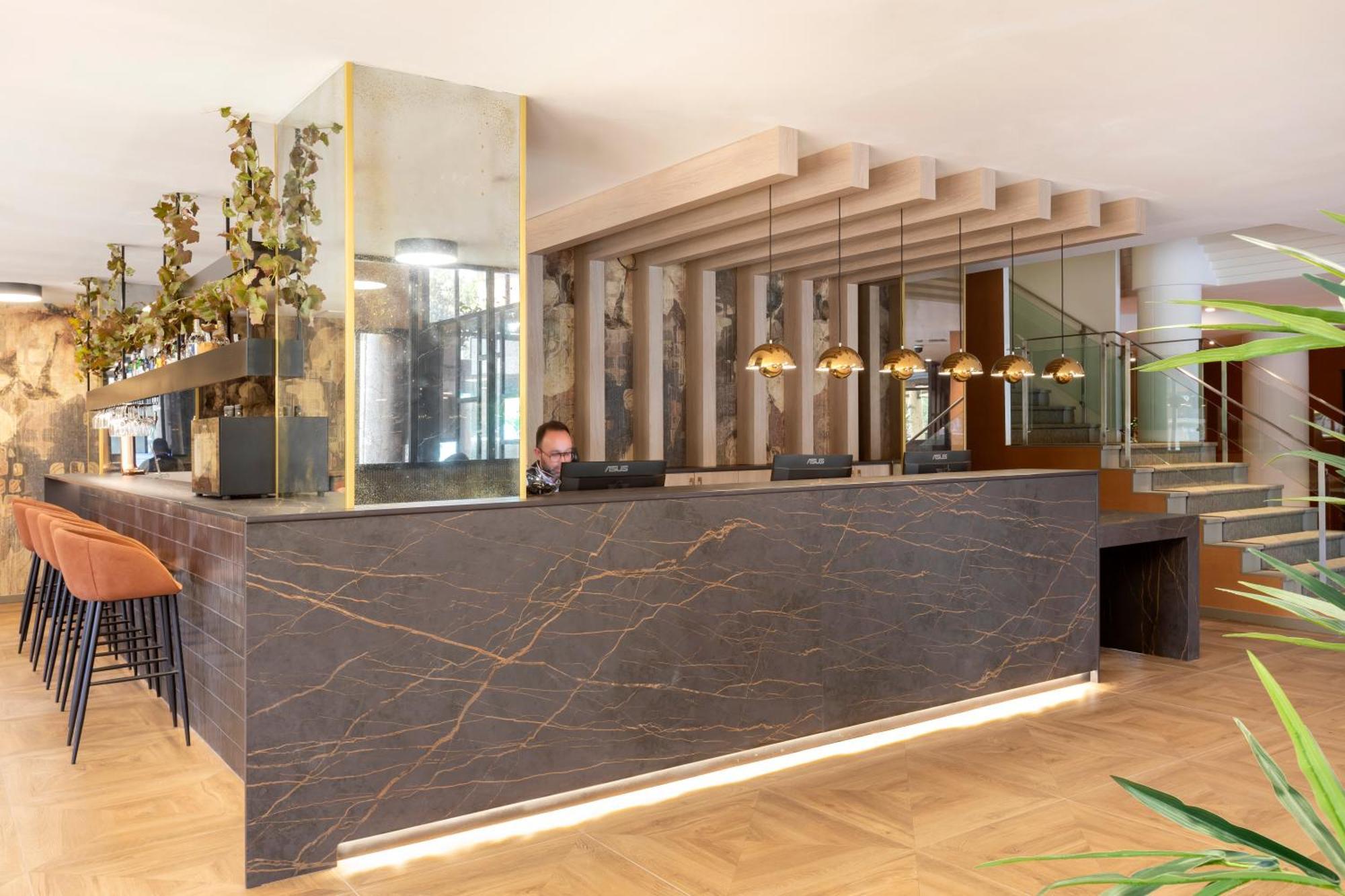 Rafaelhoteles Piramides Hotel Madrid