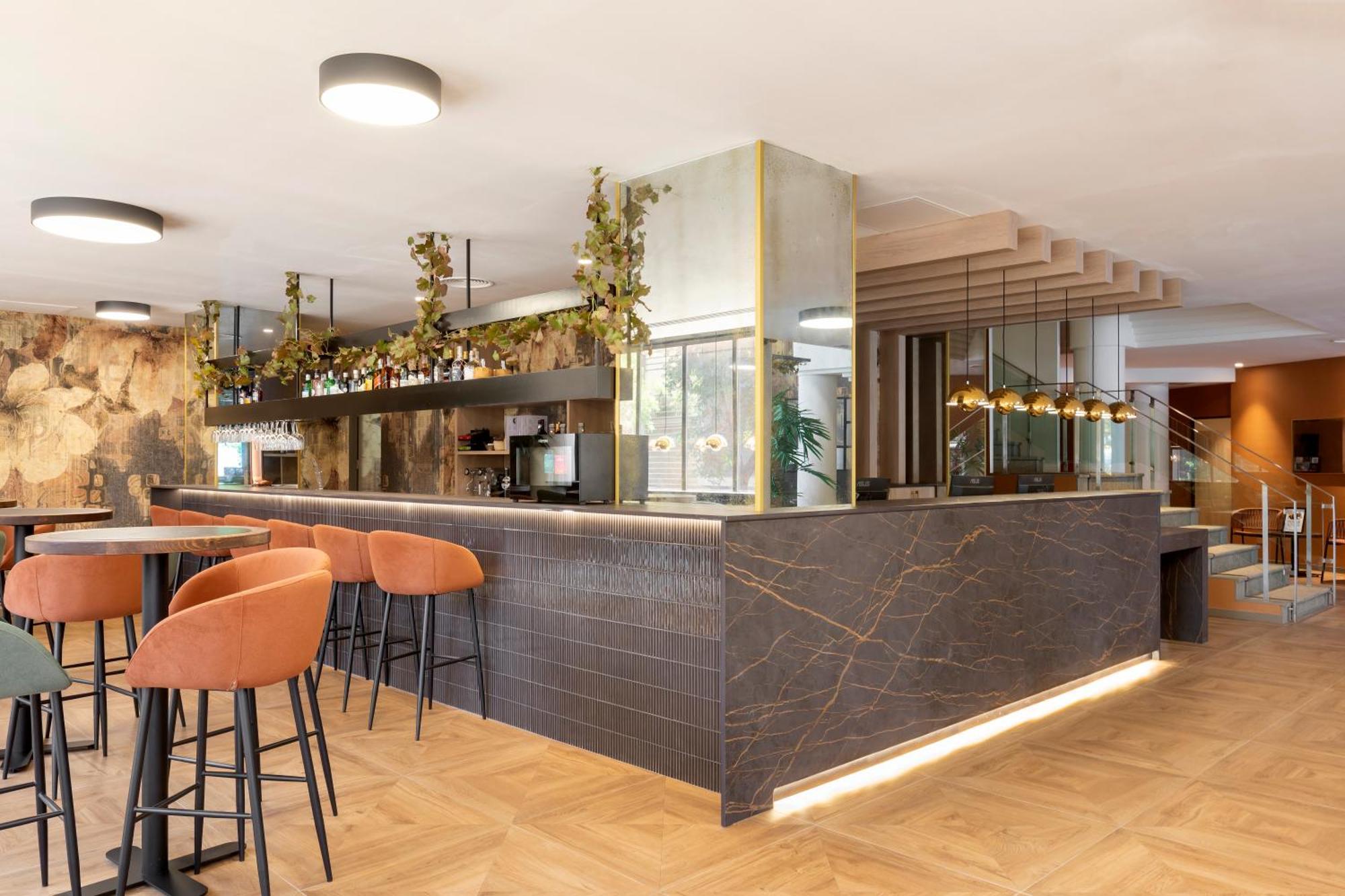 Rafaelhoteles Piramides