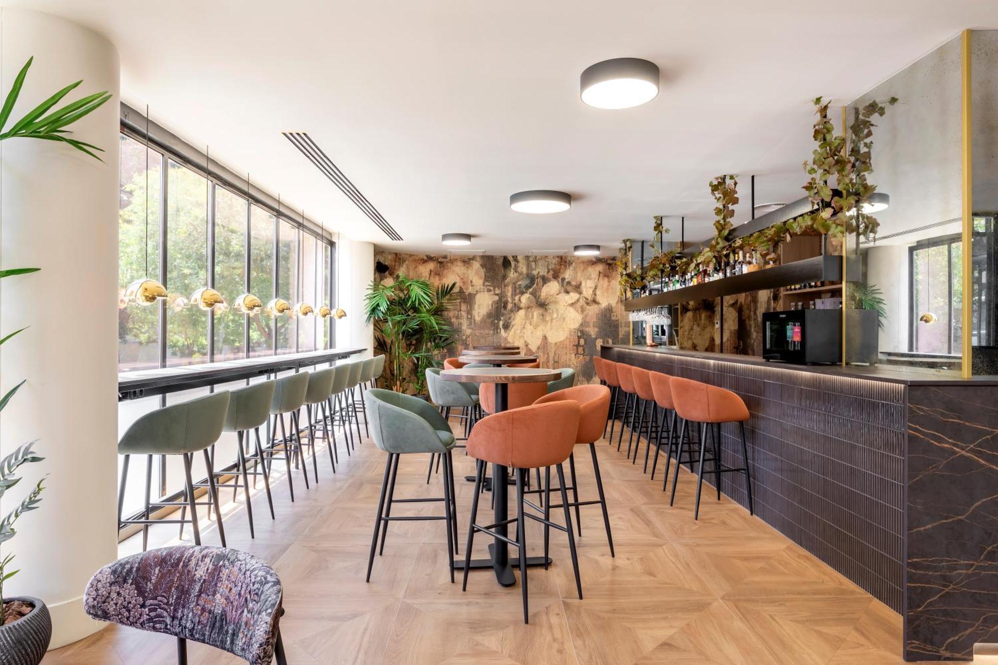 Rafaelhoteles Piramides Hotel