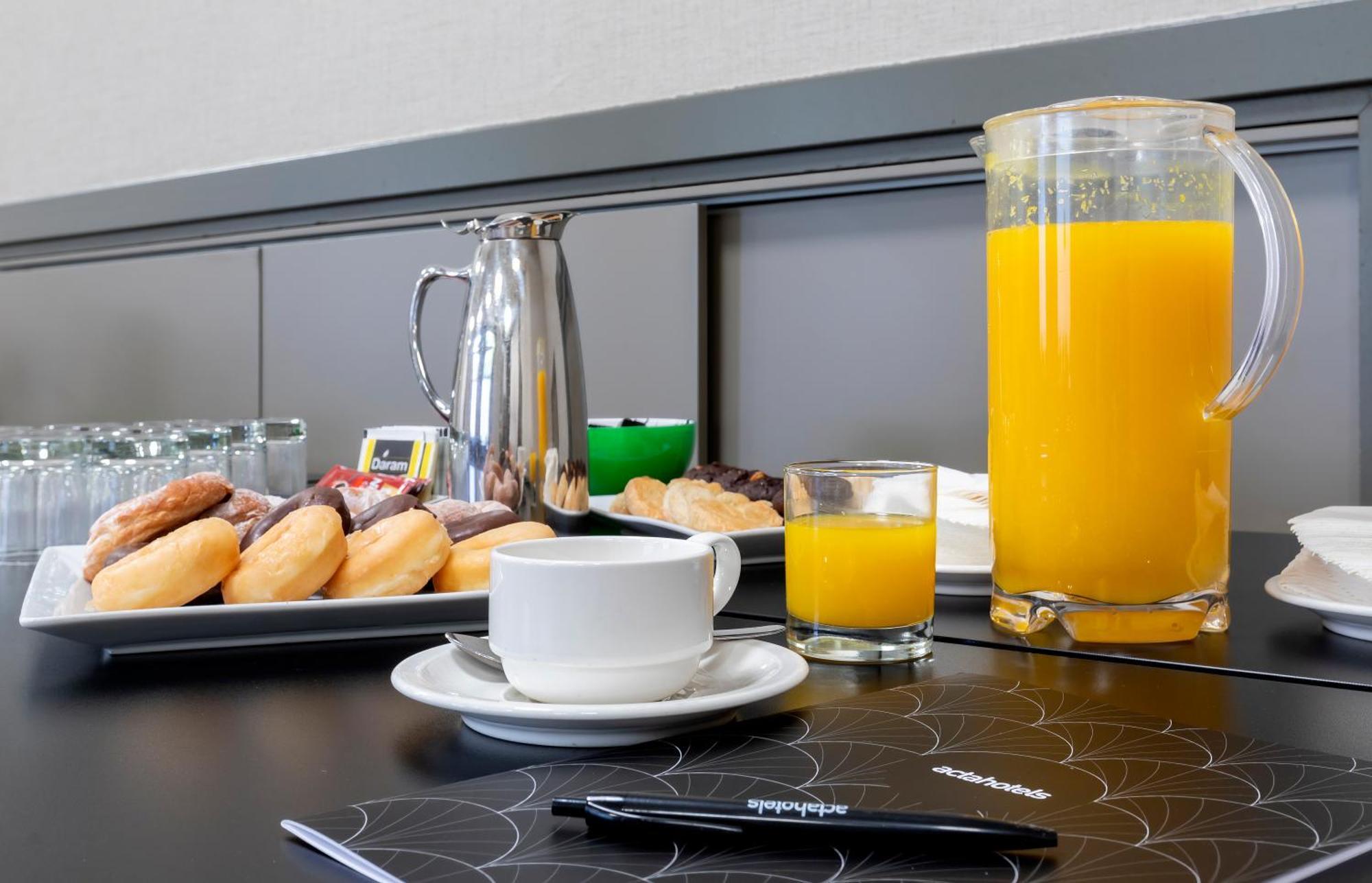 Rafaelhoteles Piramides 3*