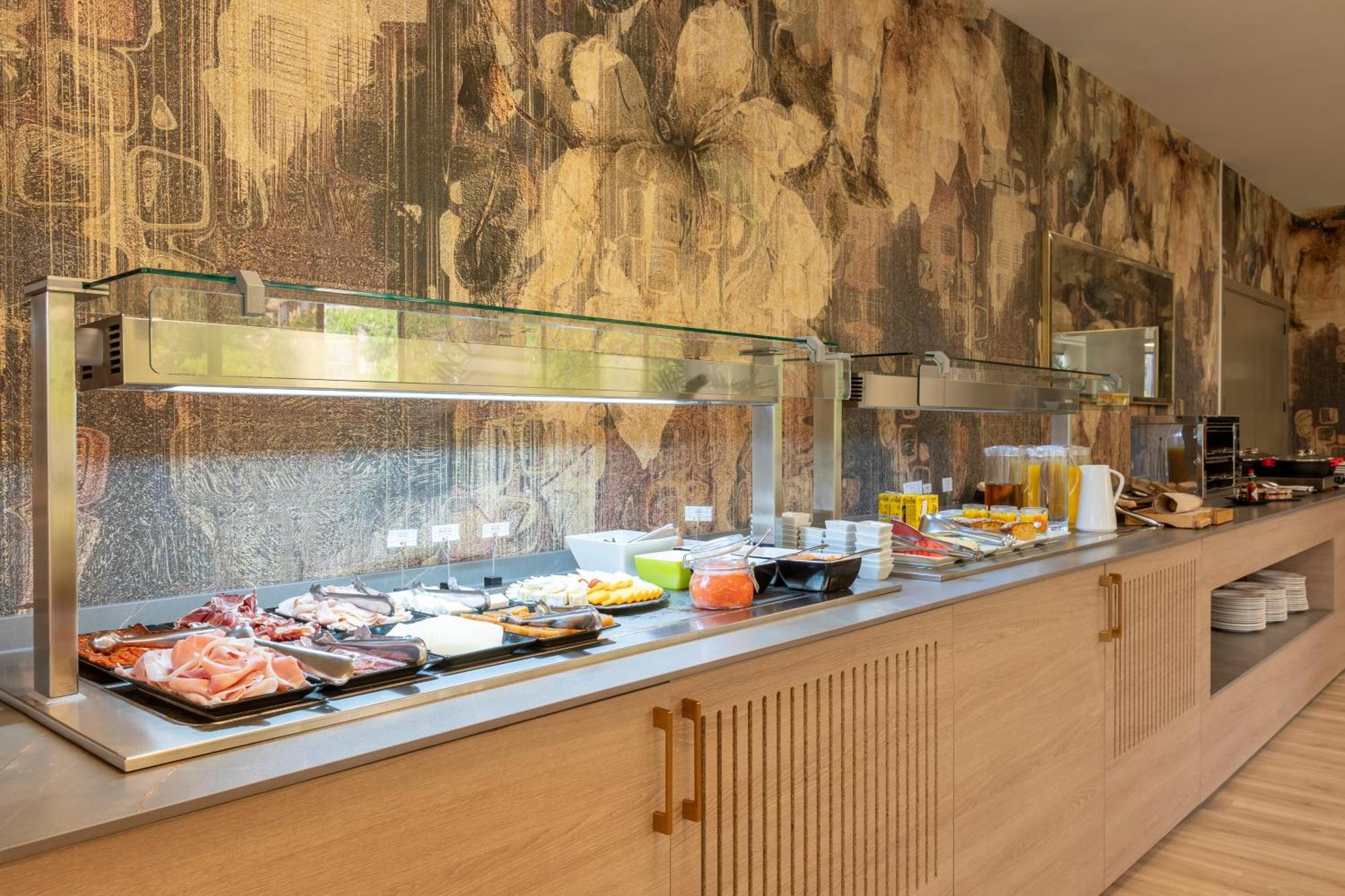 Rafaelhoteles Piramides Madrid