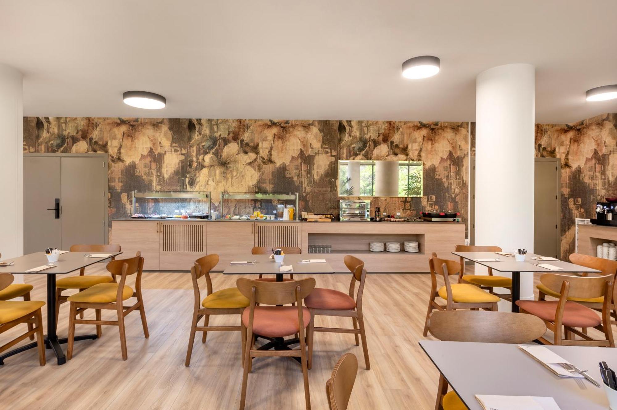 Rafaelhoteles Piramides Madrid