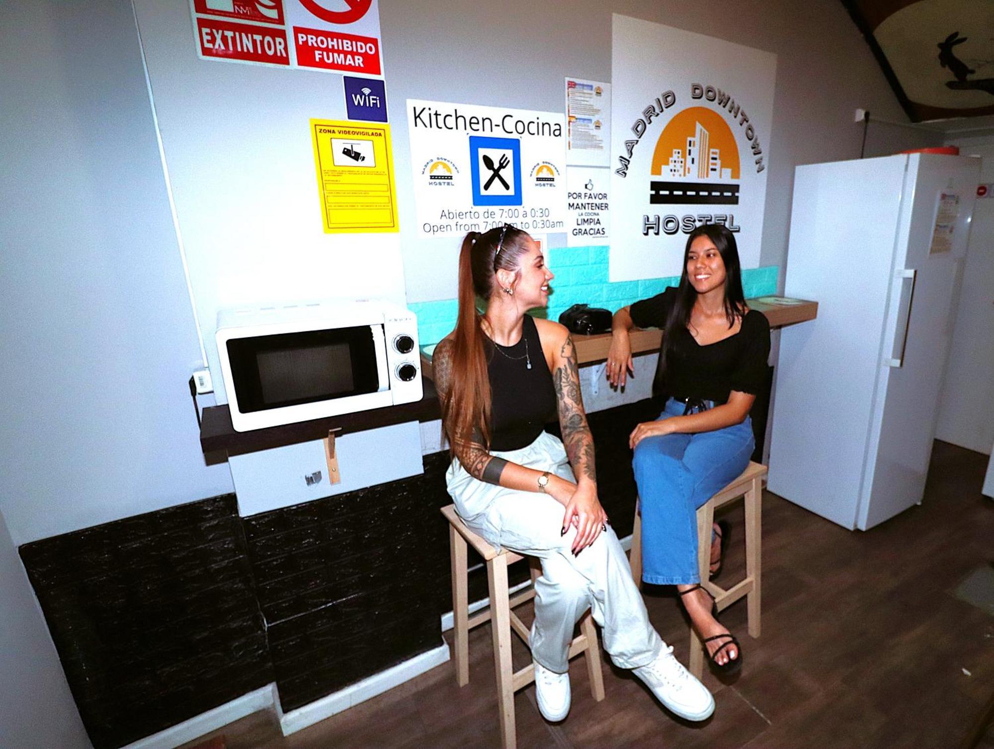 Downtown Hostel *