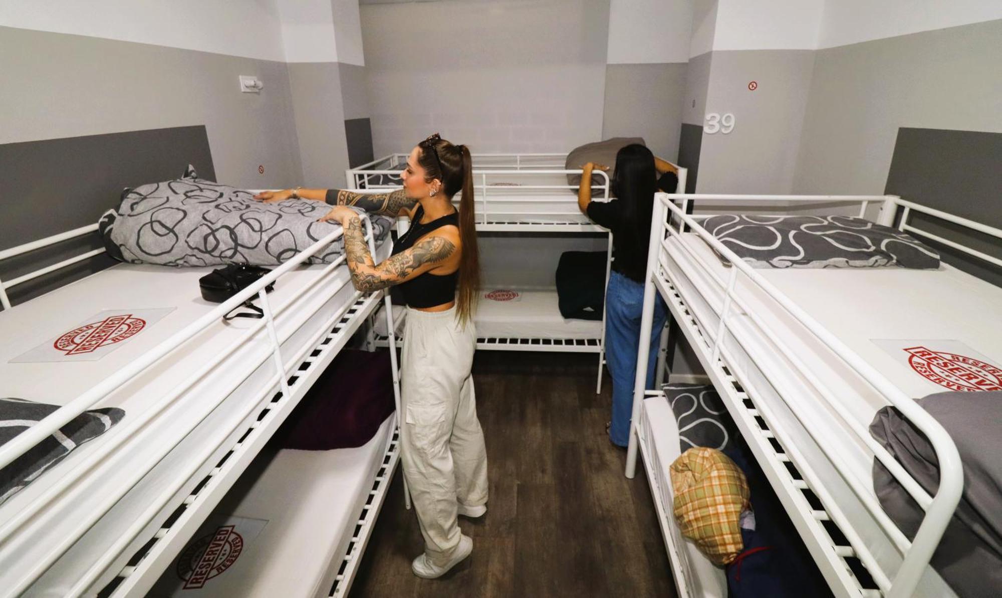 Downtown Hostel *