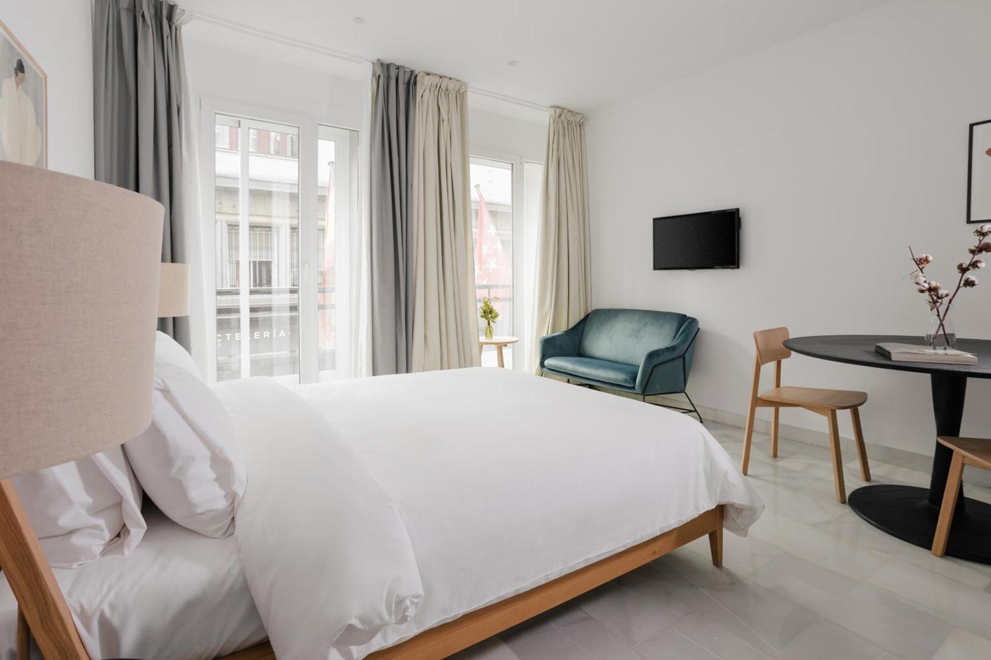 Aparthotel Sonder Santa Ana Madrid