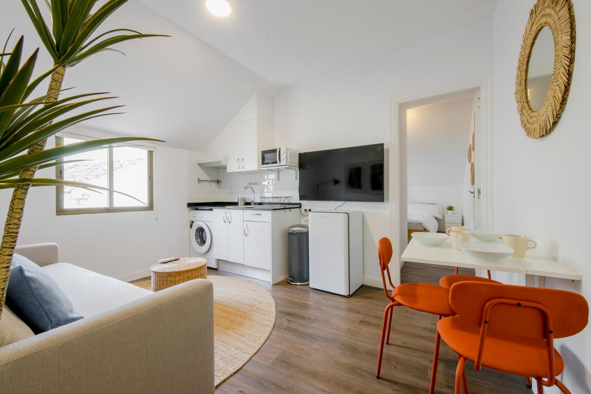 1hab 3px Calle Carretas-puerta D Sol - Sin Ascensor Apartamento *