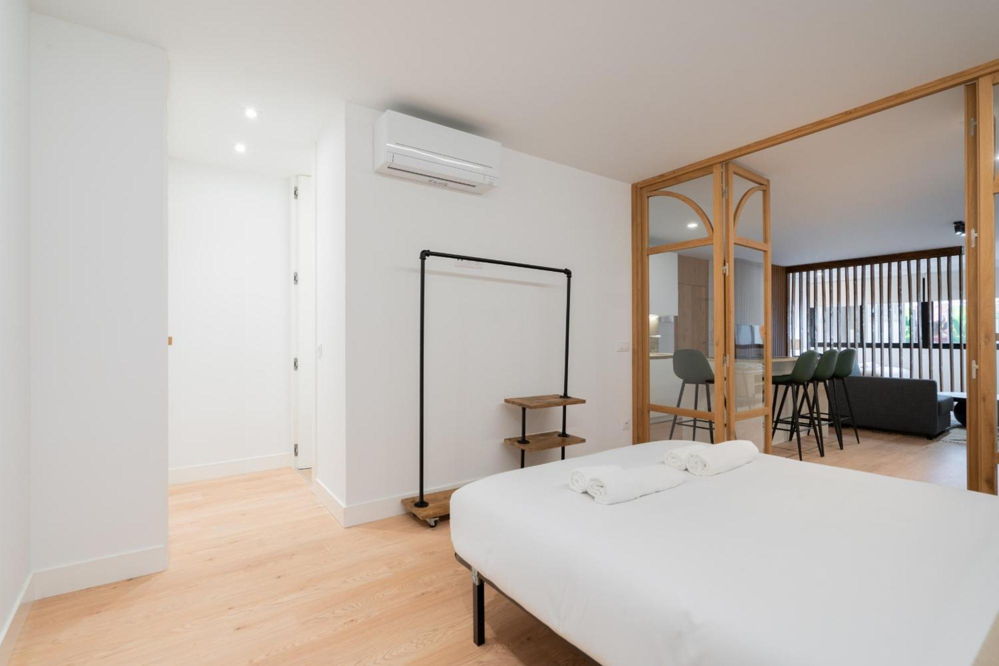 Apartamento Reformado 6 Personas En Plena Gran Via Alquiler Temporal *