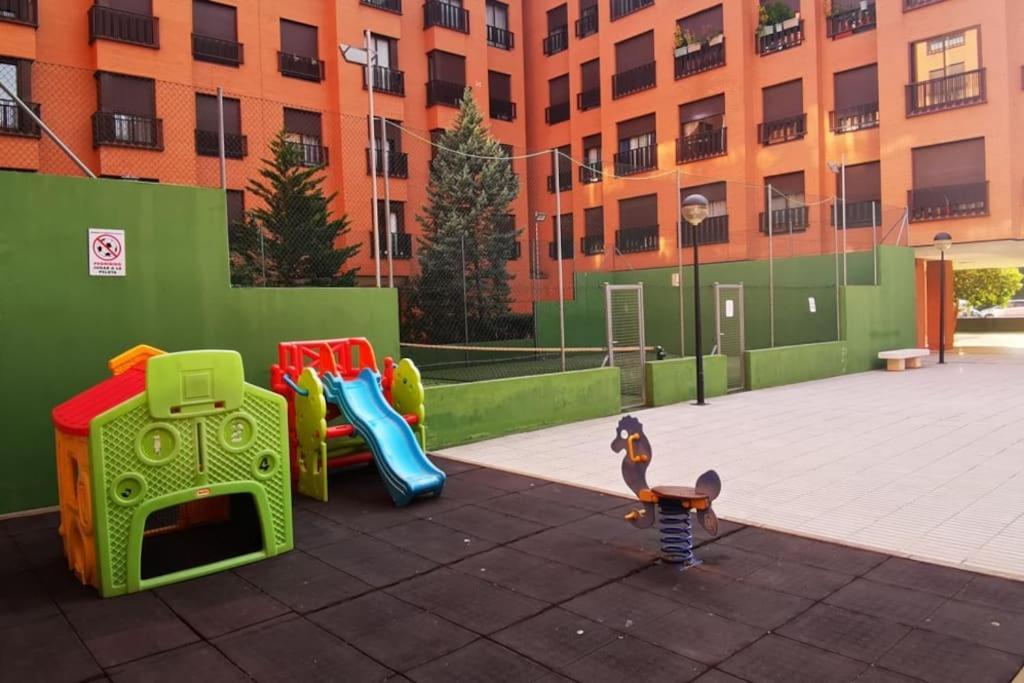 Beautiful With Pool, Padel And Parking - Bb Apartment *