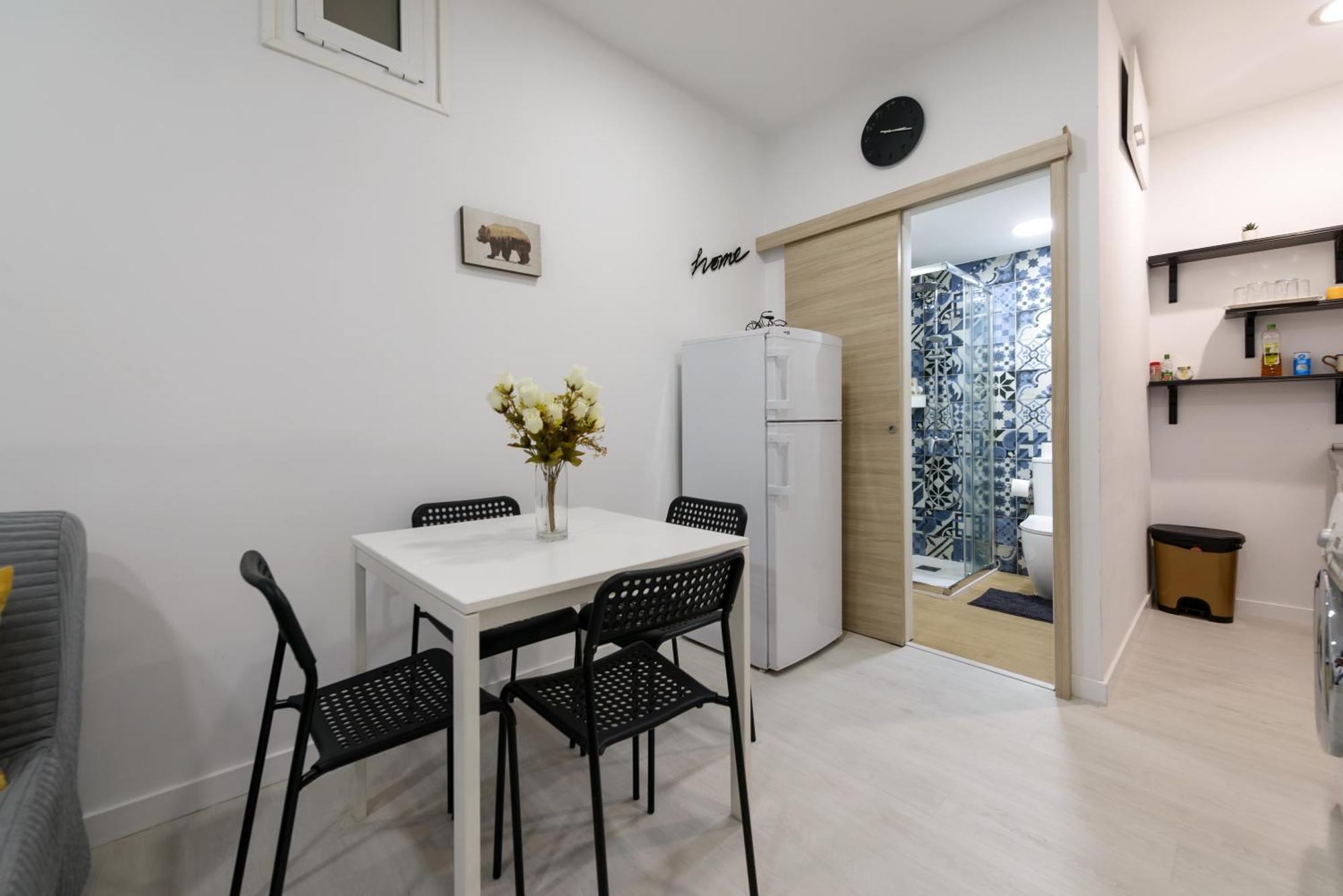 Apartment Piso Nuevo Lavapies, Wifi, Smart Tv *