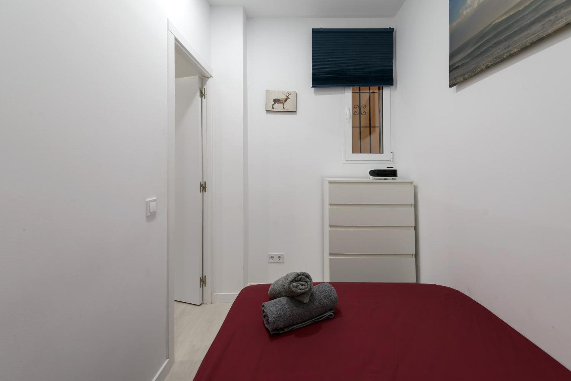 Apartment Piso Nuevo Lavapies, Wifi, Smart Tv *
