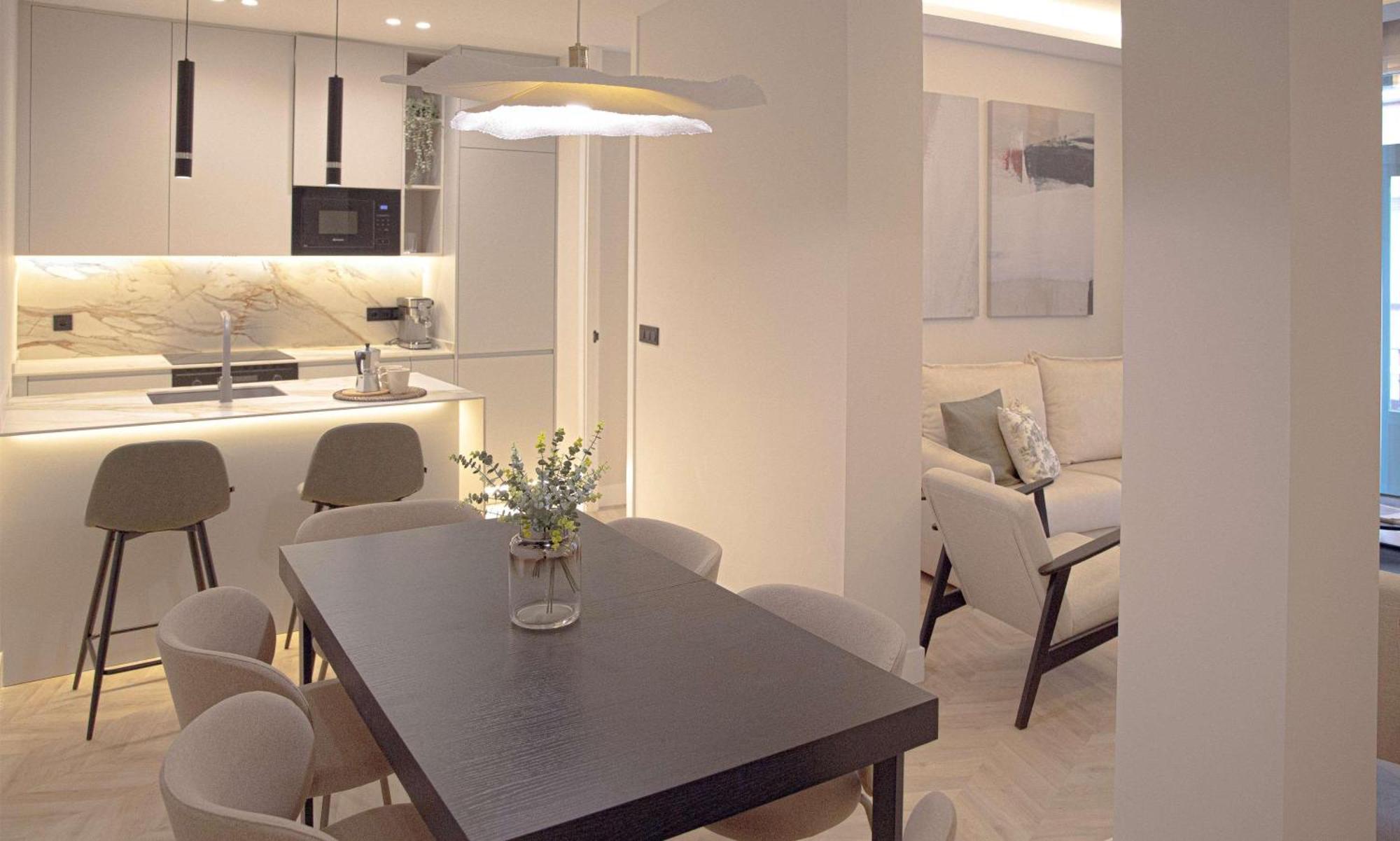 Apartamento Plaza Espana Vii Calle Isabel La Catolica 2br 2bh
