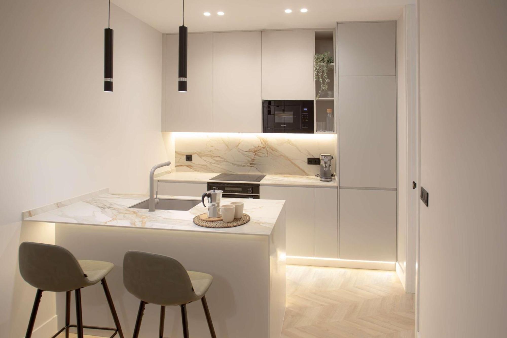 Apartamento Plaza Espana Vii Calle Isabel La Catolica 2br 2bh