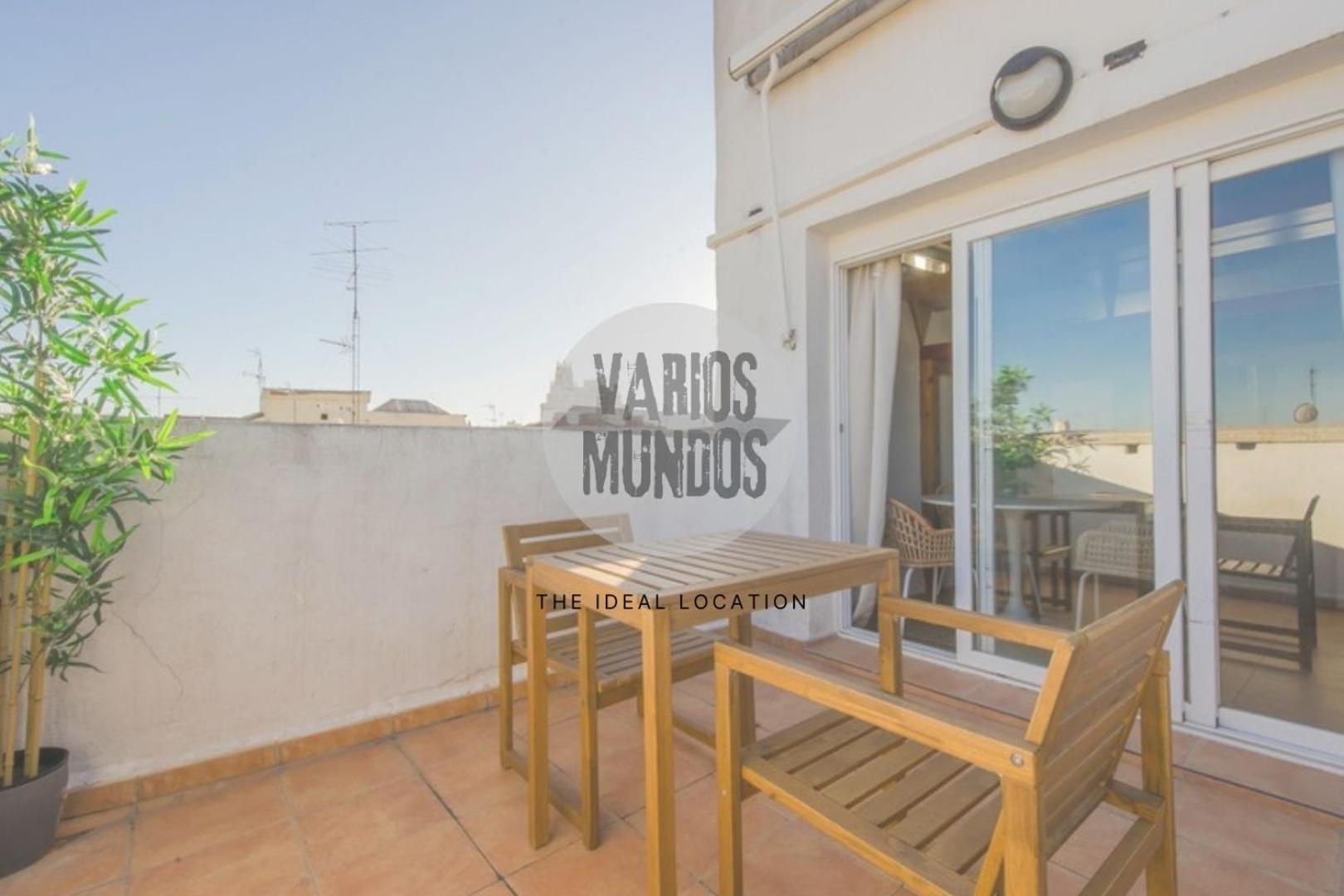 Fabuloso Atico Doble Altura 3pax En Chueca Lejlighed *