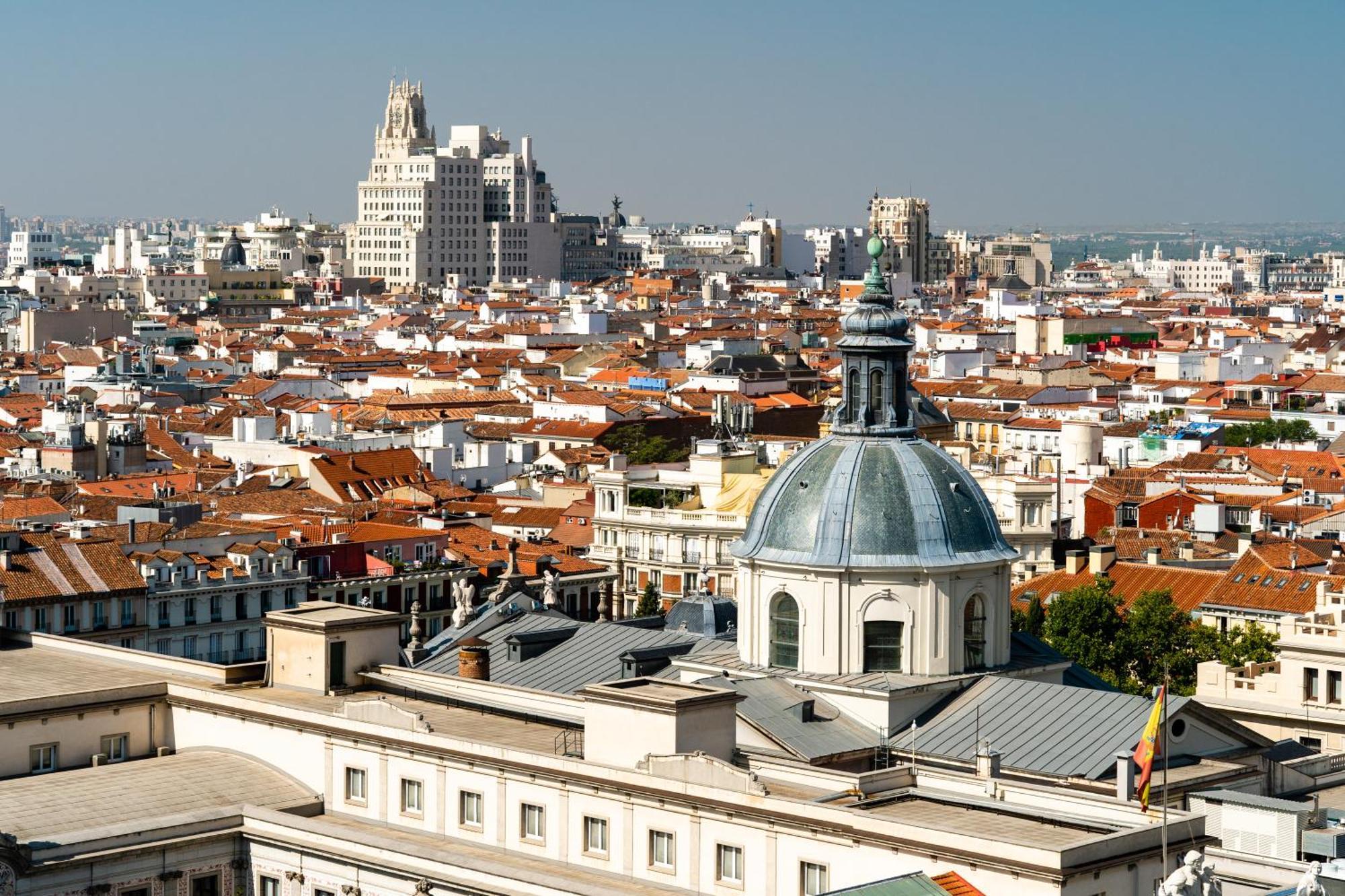 Modern And Bright-2bedrooms 1bathroom-colon Apartment Madrid