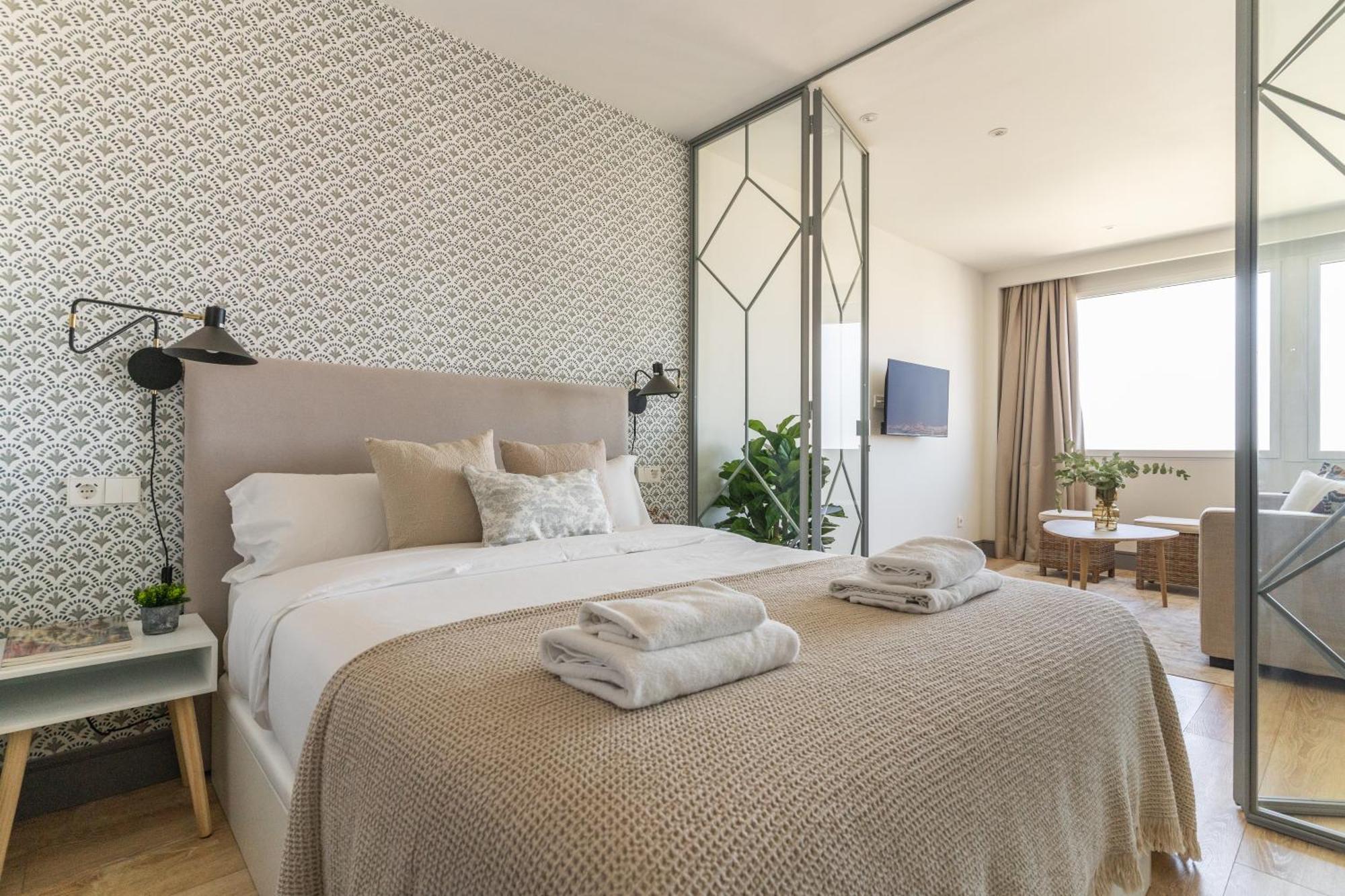 Apartment Modern And Bright-2bedrooms 1bathroom-colon Madrid