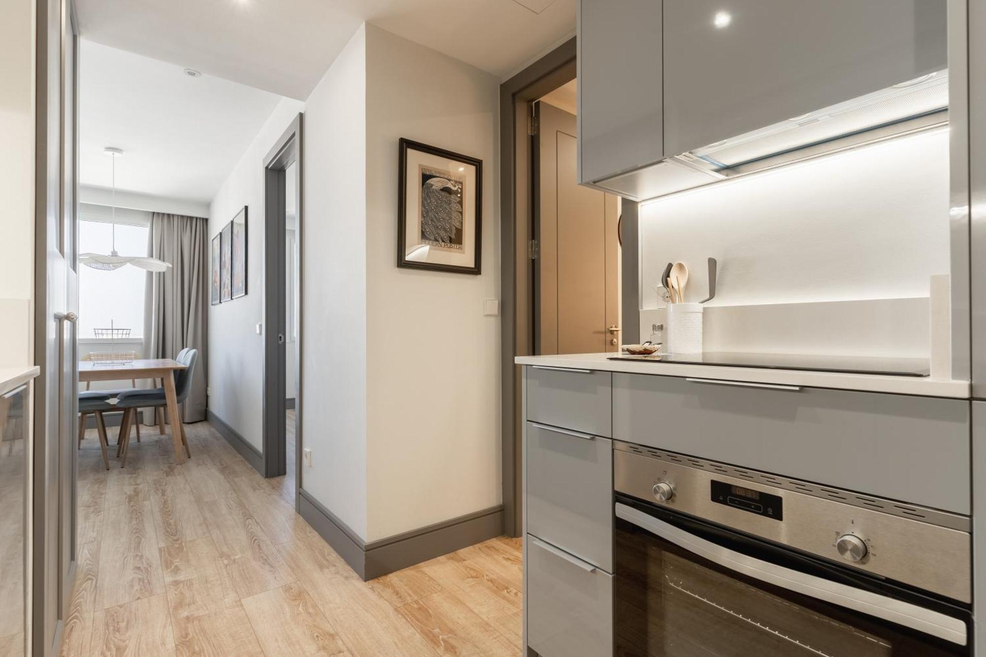 Apartment Modern And Bright-2bedrooms 1bathroom-colon