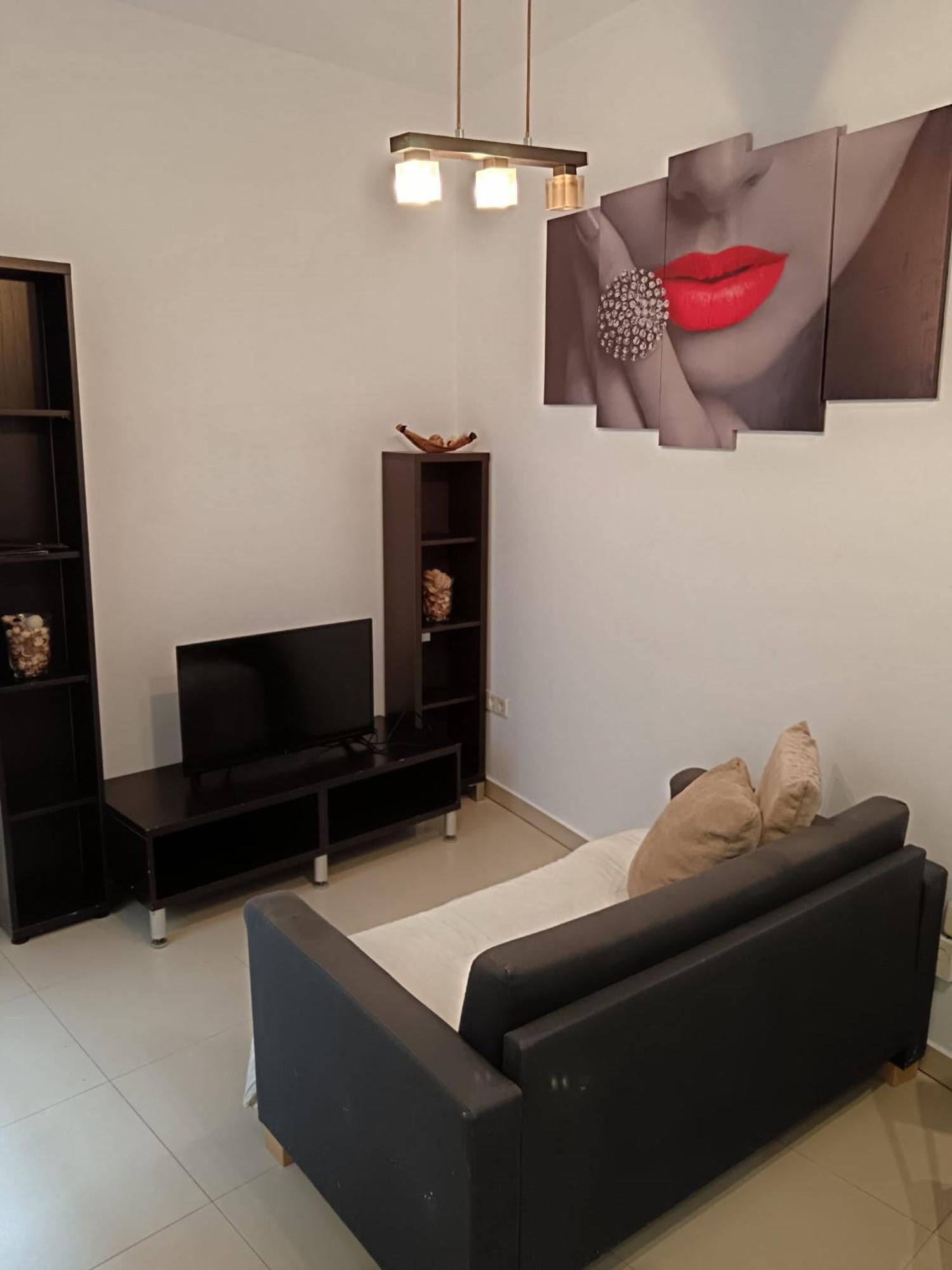 Encantador Apartamento En El Rastro De *