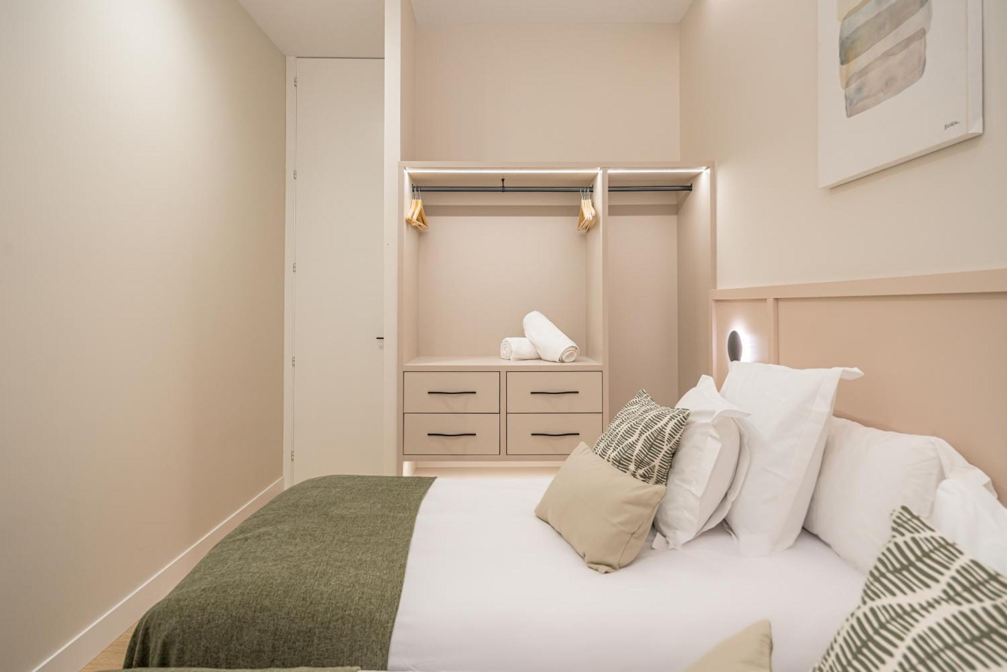 Lejlighed Centro Xxi Calle Principe 3br 3bh Madrid