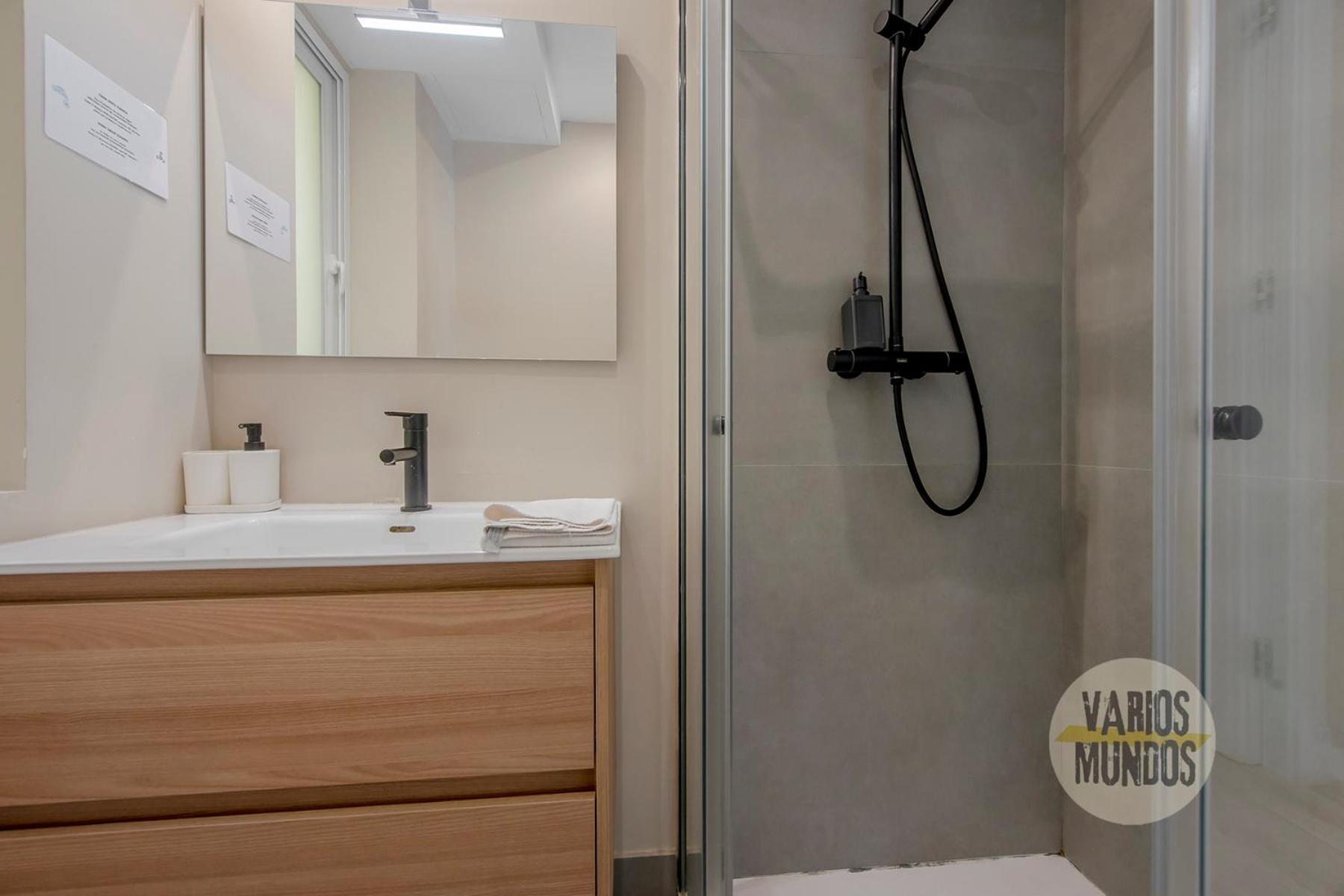 Agradable Piso De 3hab En El Rastro-centro De *